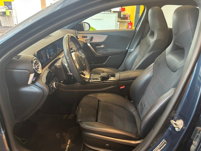 MERCEDES-BENZ A 180 AMG Line 7G-DCT-image-11