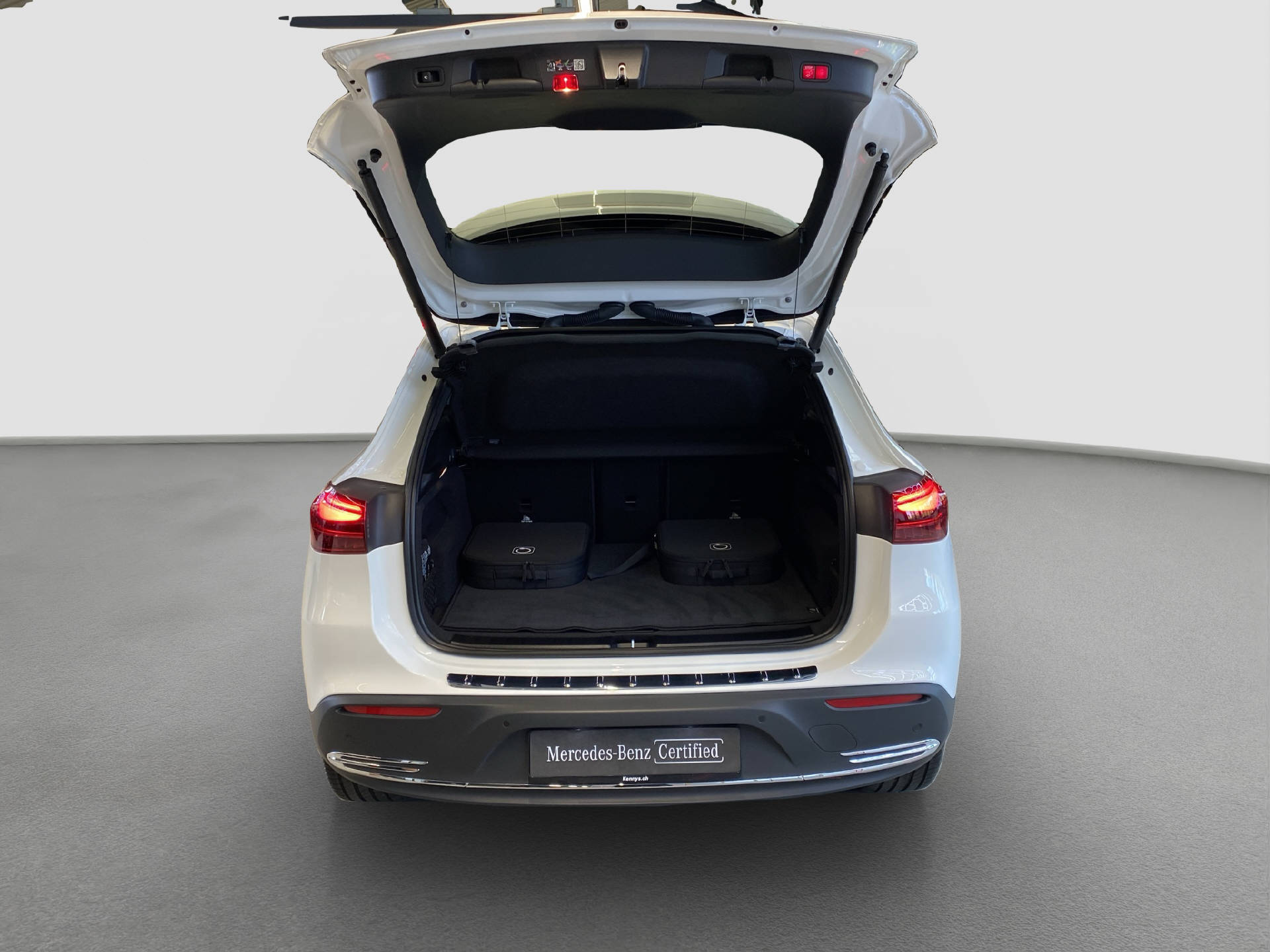 MERCEDES-BENZ EQA 250 Progressive-image-13