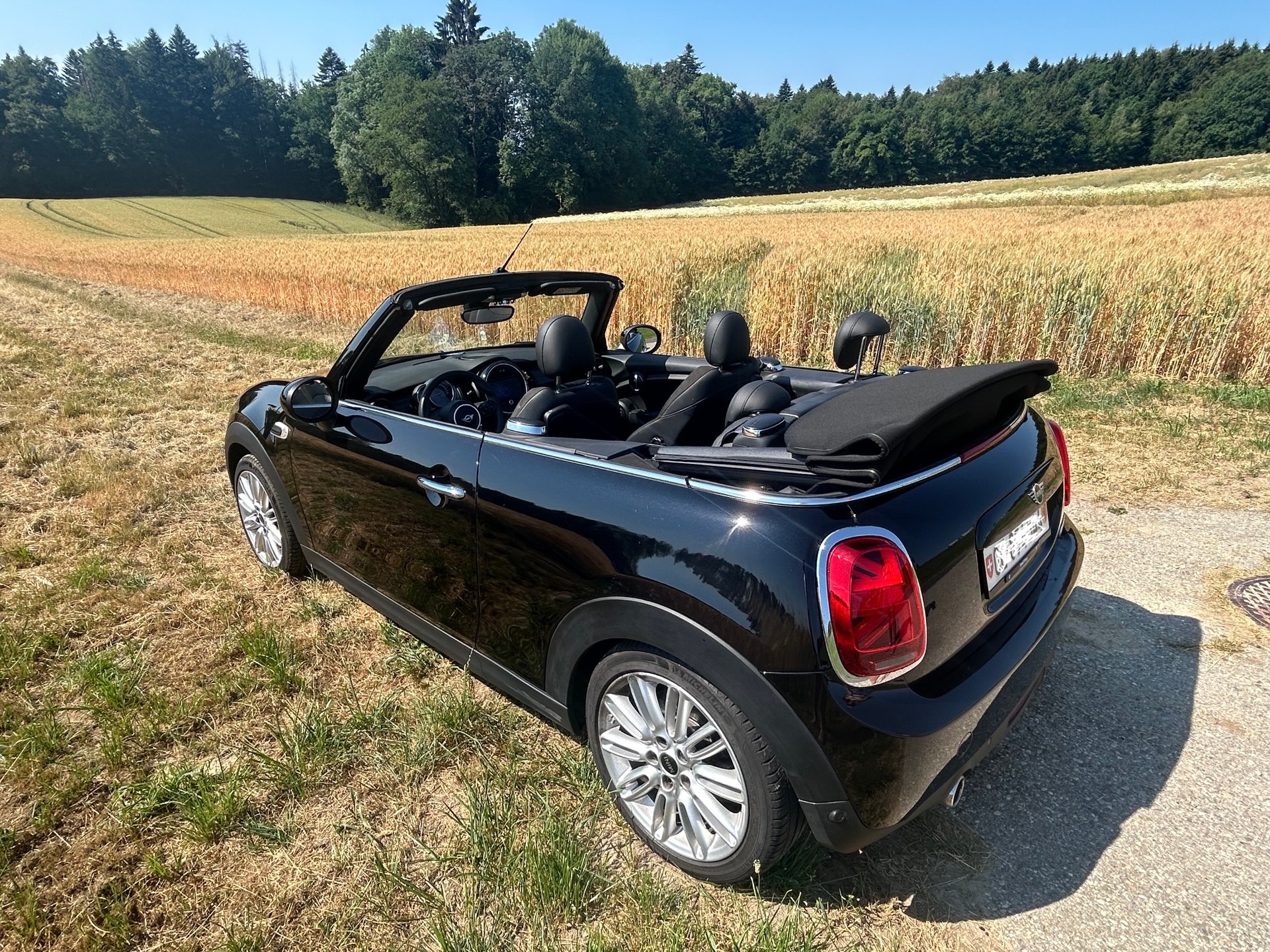 MINI CABRIO-image-1