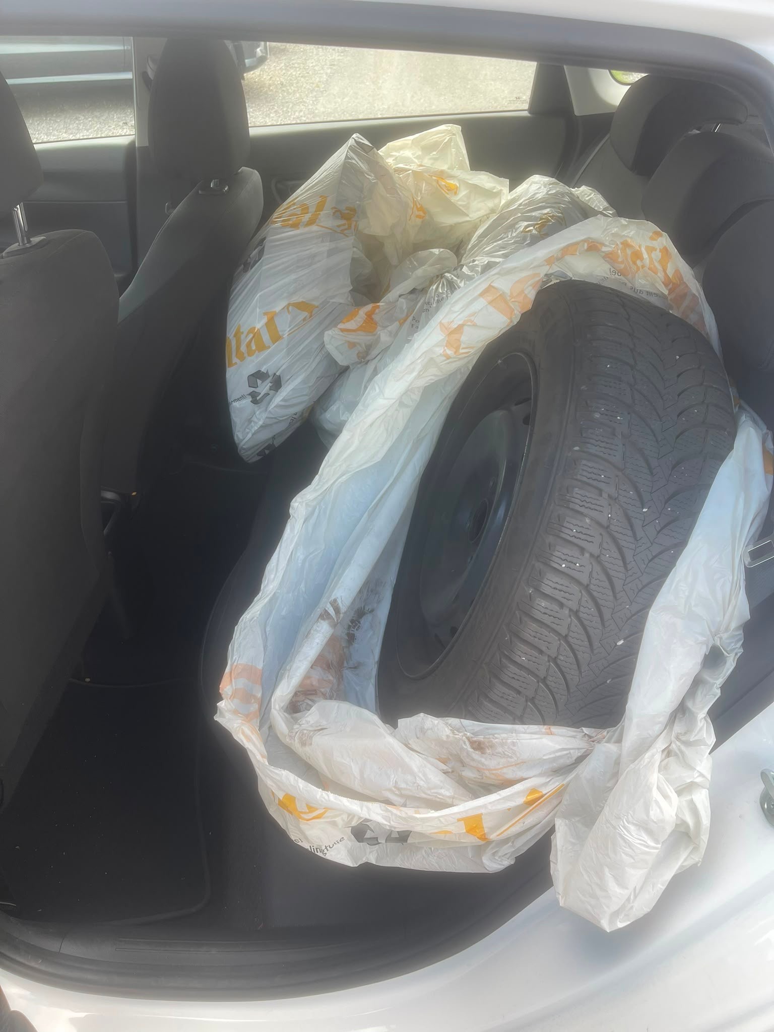 HYUNDAI i20 1.0 T-GDi Amplia DCT-image-8