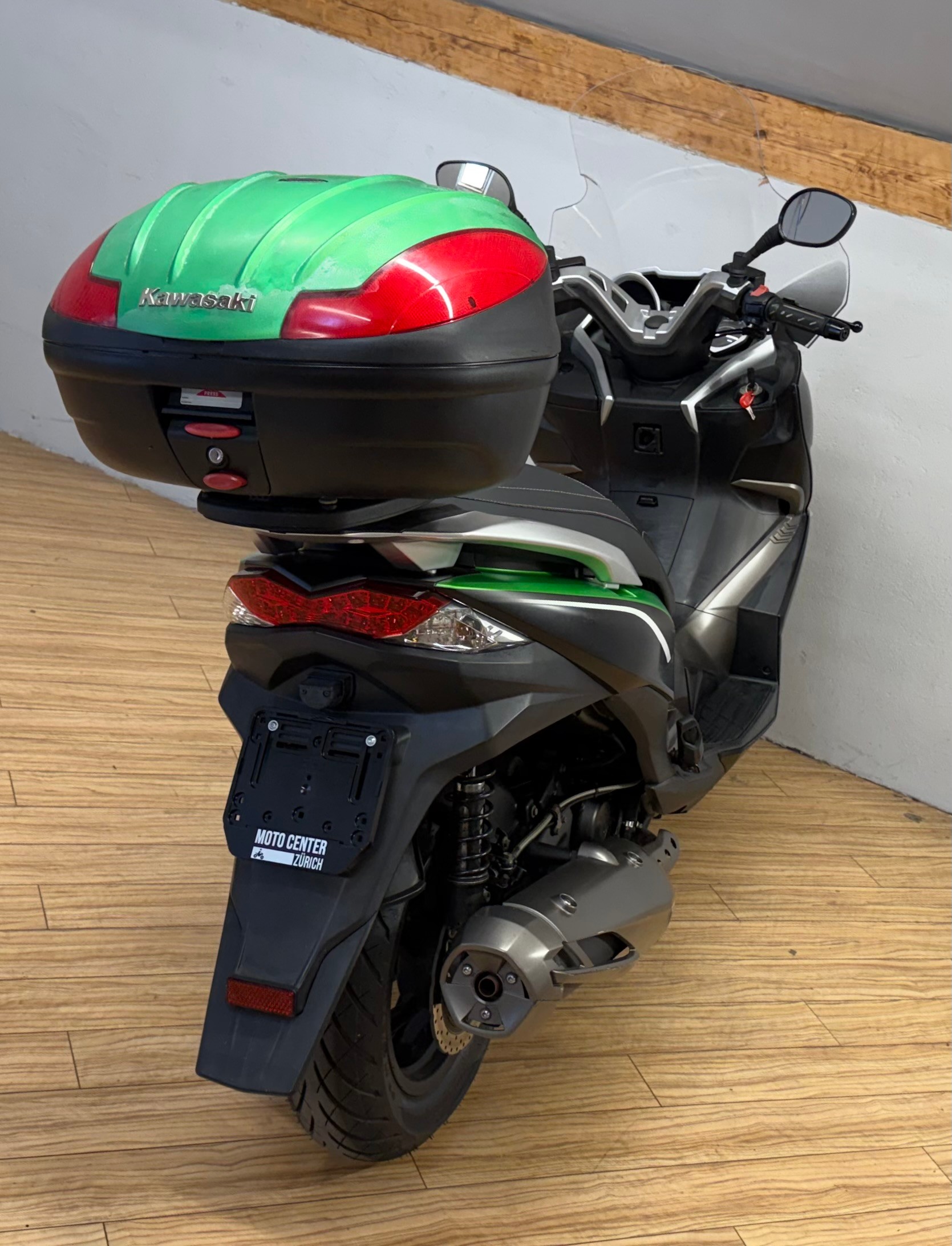 KAWASAKI J 300 SE ABS-showroom-element-2