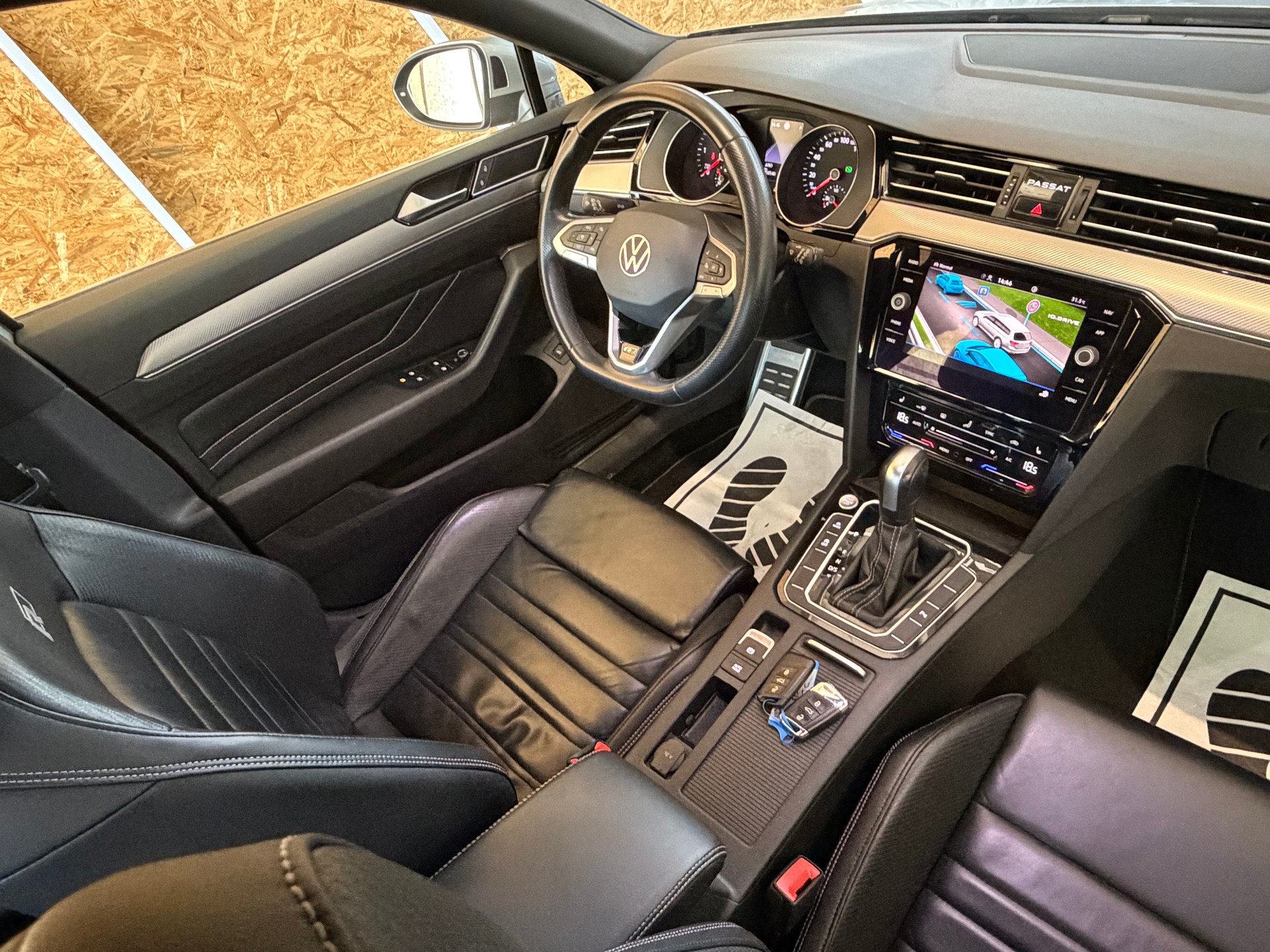 VW Passat 2.0 TDI R-Line 150PS, Elegance DSG-image-12