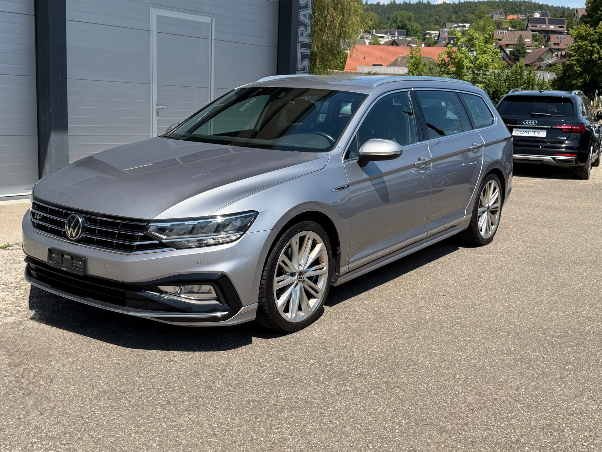 VW Passat 2.0 TDI R-Line 150PS, Elegance DSG-image-3