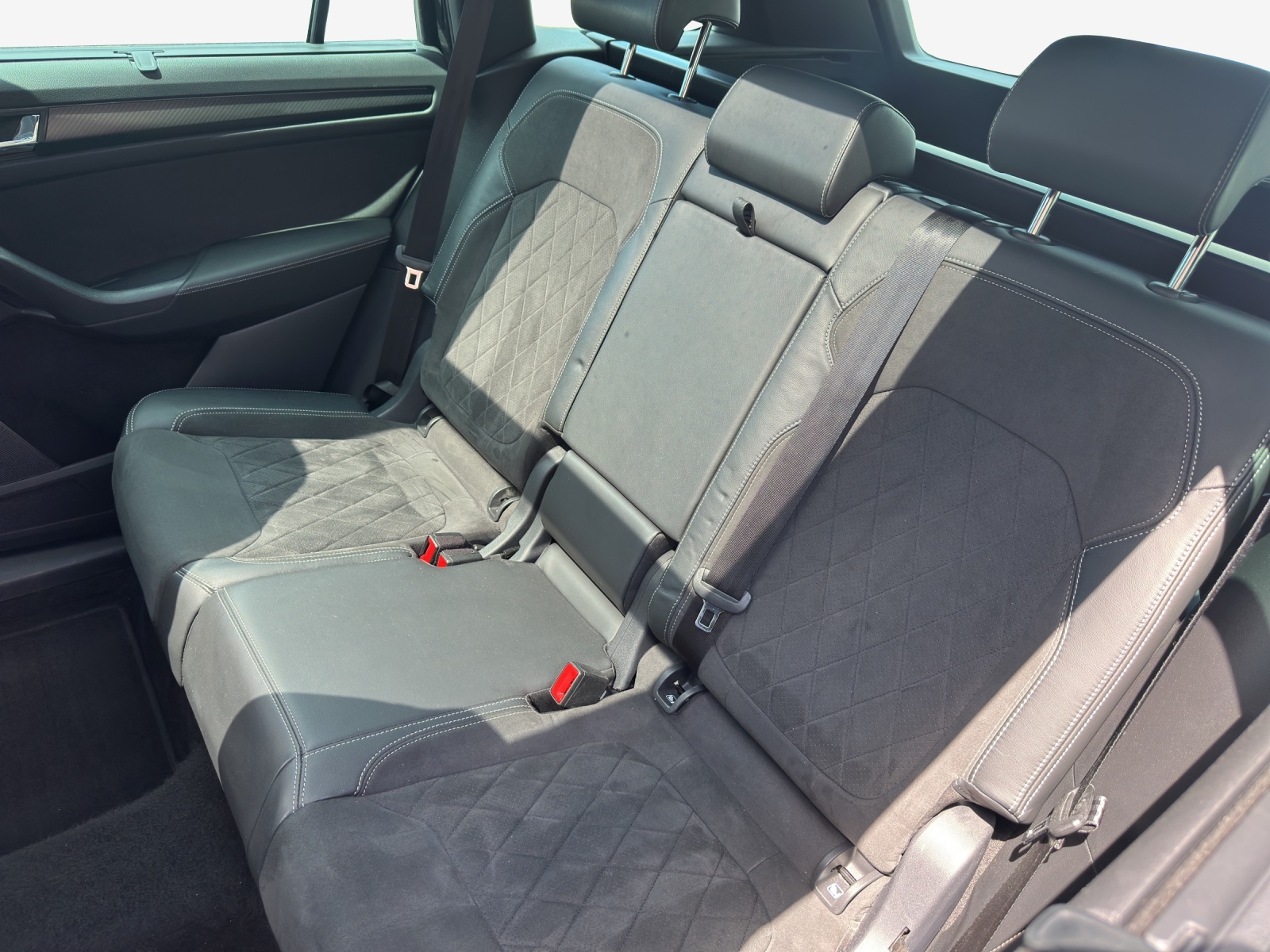 SKODA Kodiaq 2.0 TDI CR SportLine 4x4 DSG-image-11