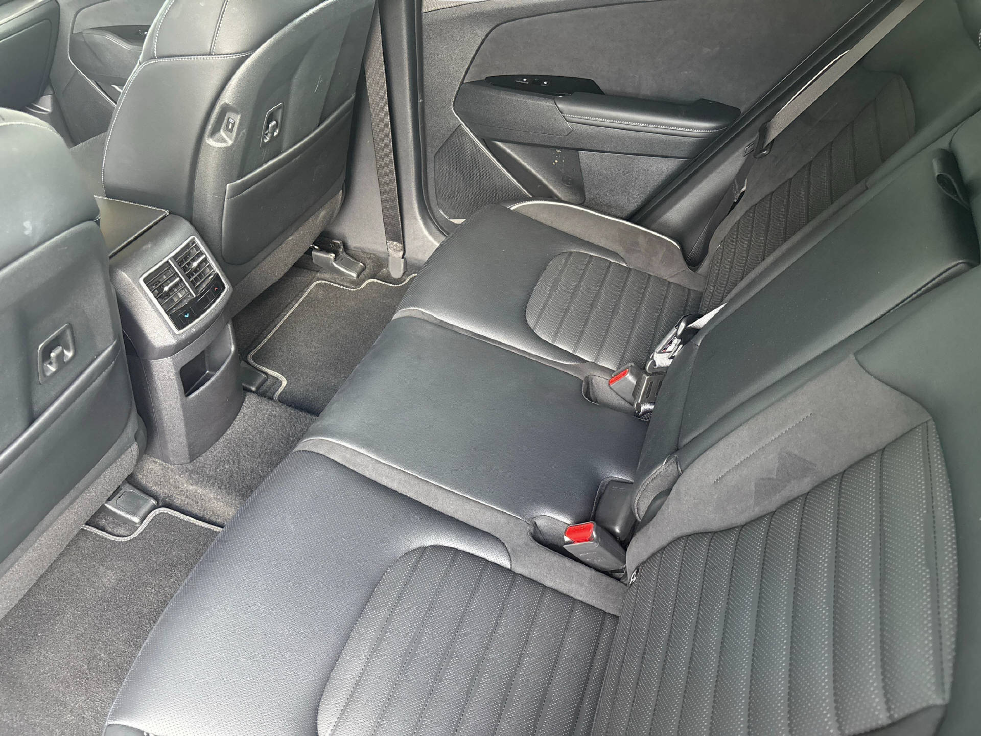 KIA Sportage 1.6 T-GDi PHEV GT-Line-image-8