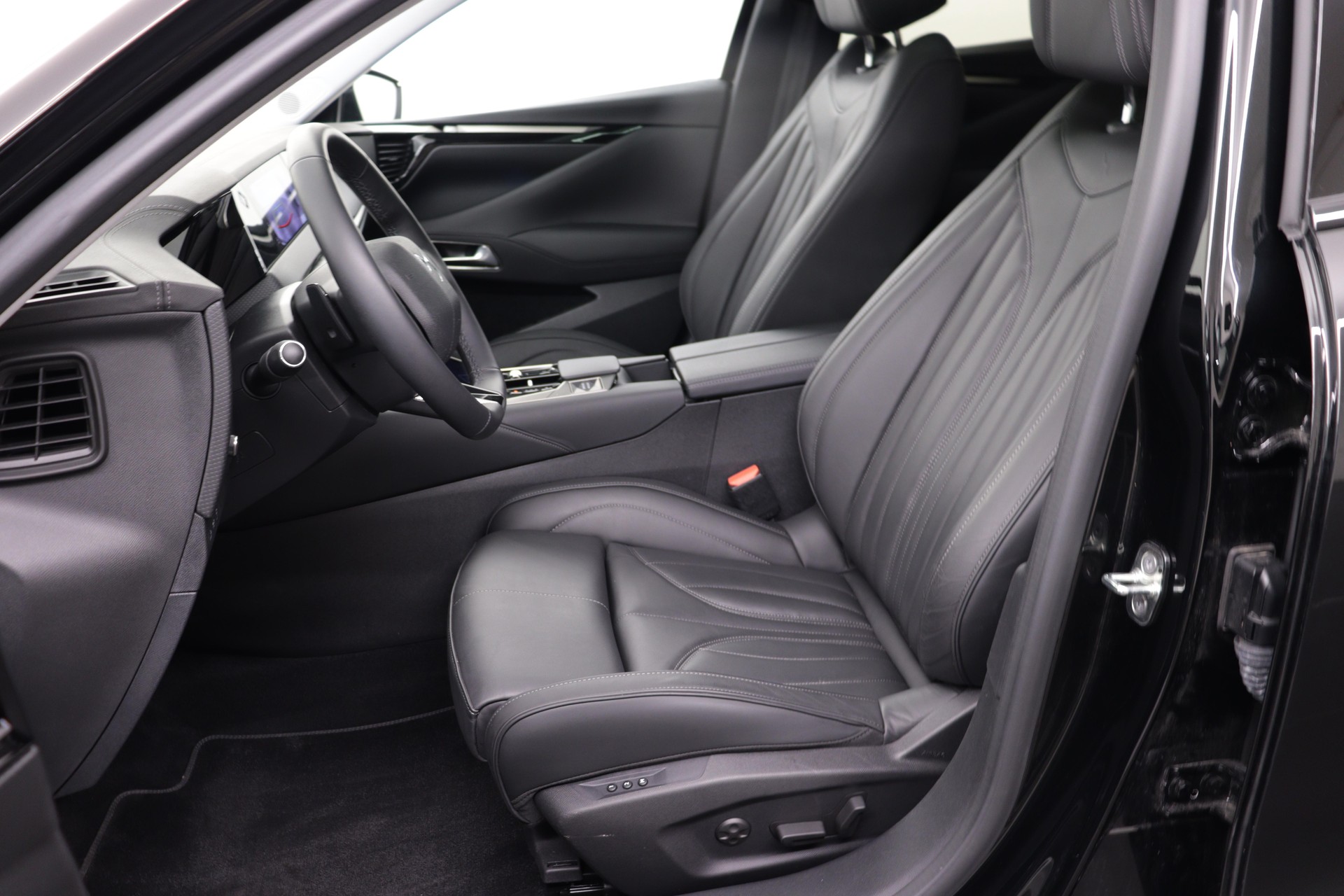 DS AUTOMOBILES 4 1.6 E-Tense Rivoli-image-2