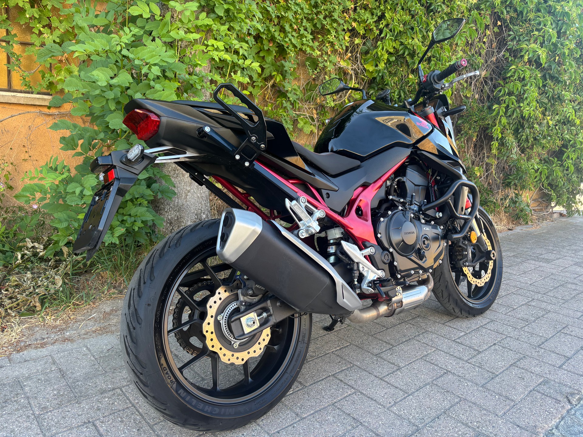 HONDA CB 750 Hornet (35kW)-image-9