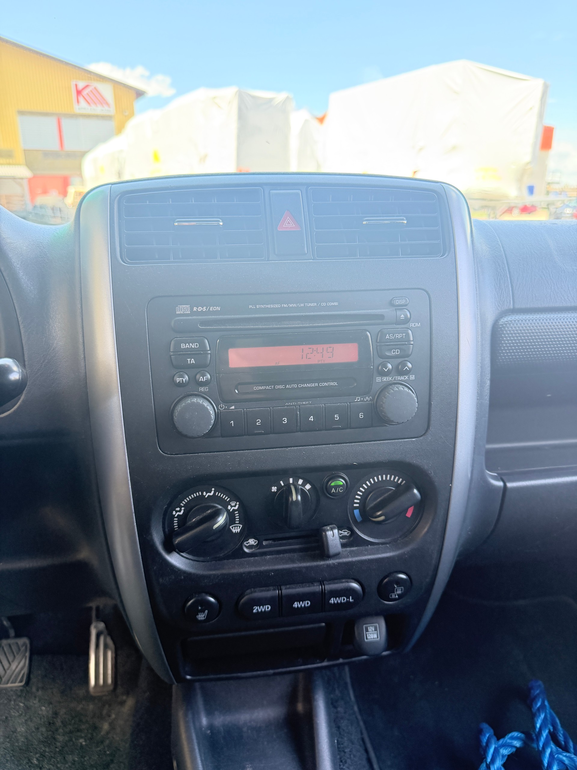SUZUKI Jimny 1.3 16V GL Top-image-12