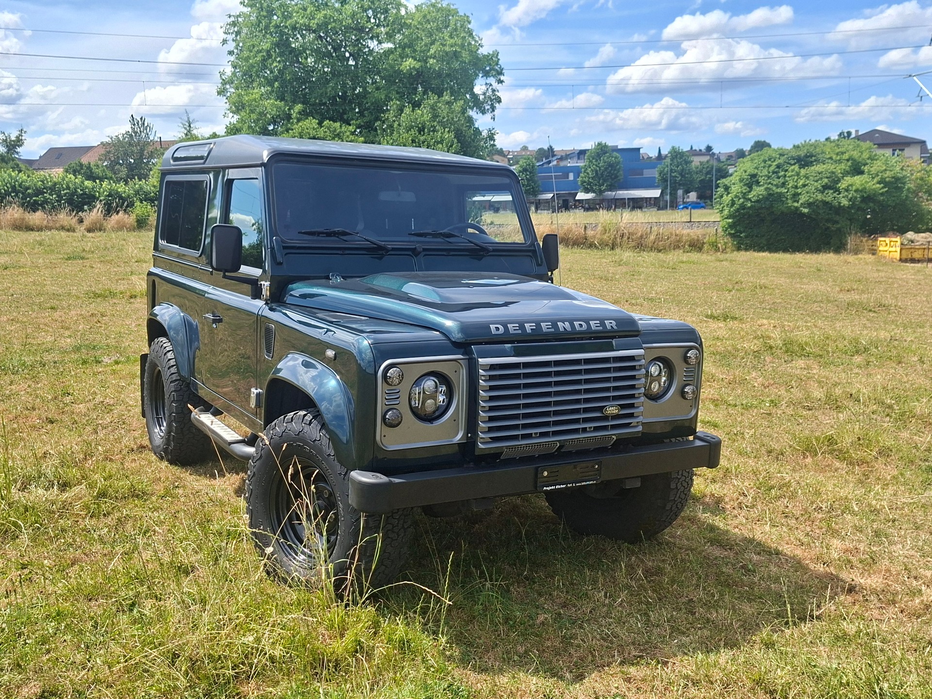 LAND ROVER 90 2.2 TD4 Station Wagon-image-5