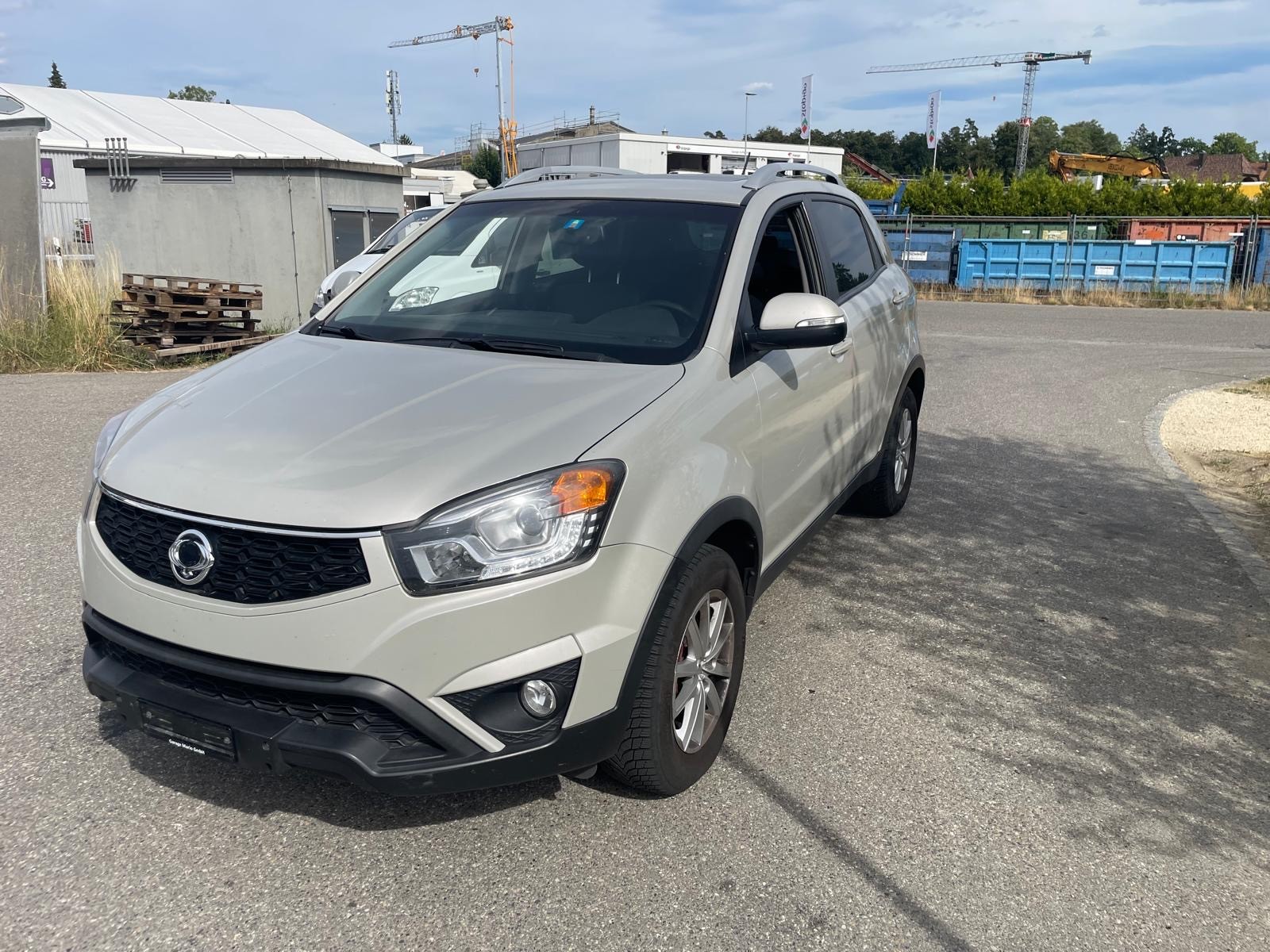 KGM-SsangYong Korando 2.0 e-XDI Quartz 4WD Automatic-image-2