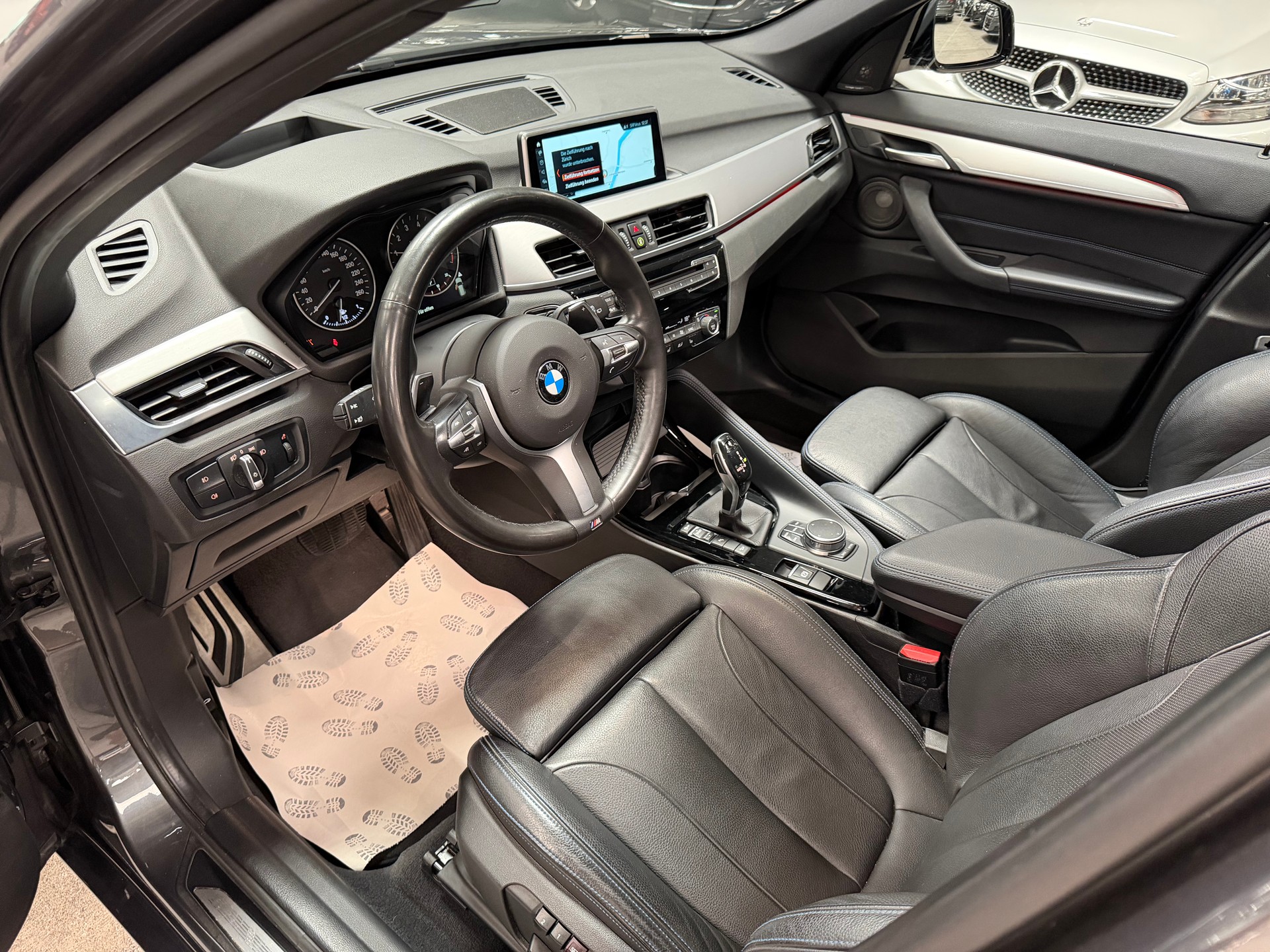 BMW X1 xDrive 25i M Sport Steptronic-image-10