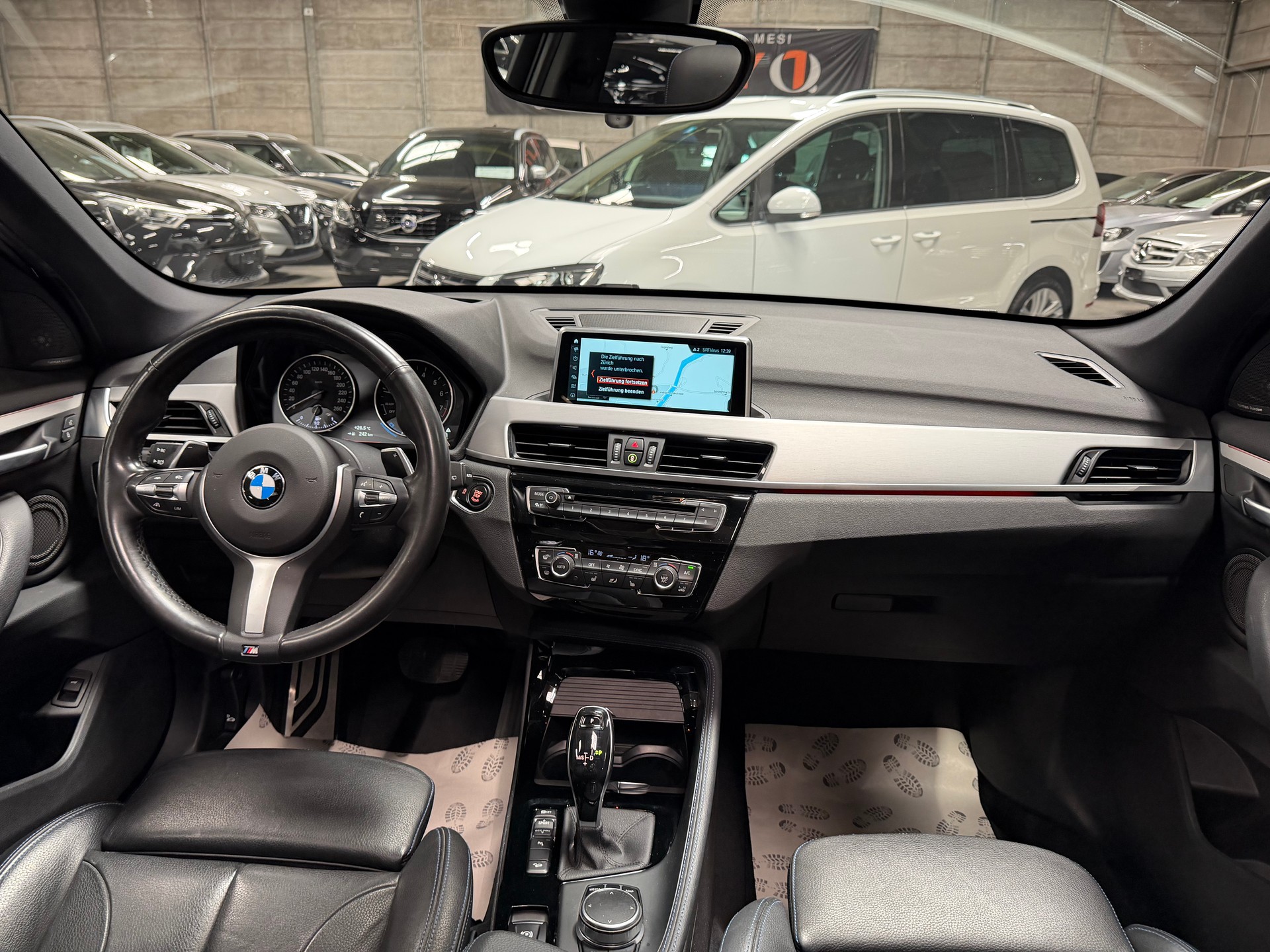 BMW X1 xDrive 25i M Sport Steptronic-image-16