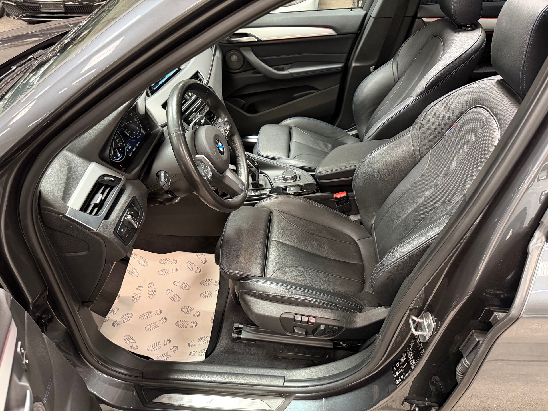 BMW X1 xDrive 25i M Sport Steptronic-image-9