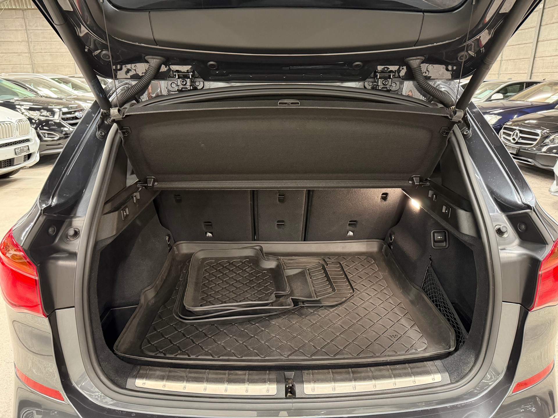 BMW X1 xDrive 25i M Sport Steptronic-image-18