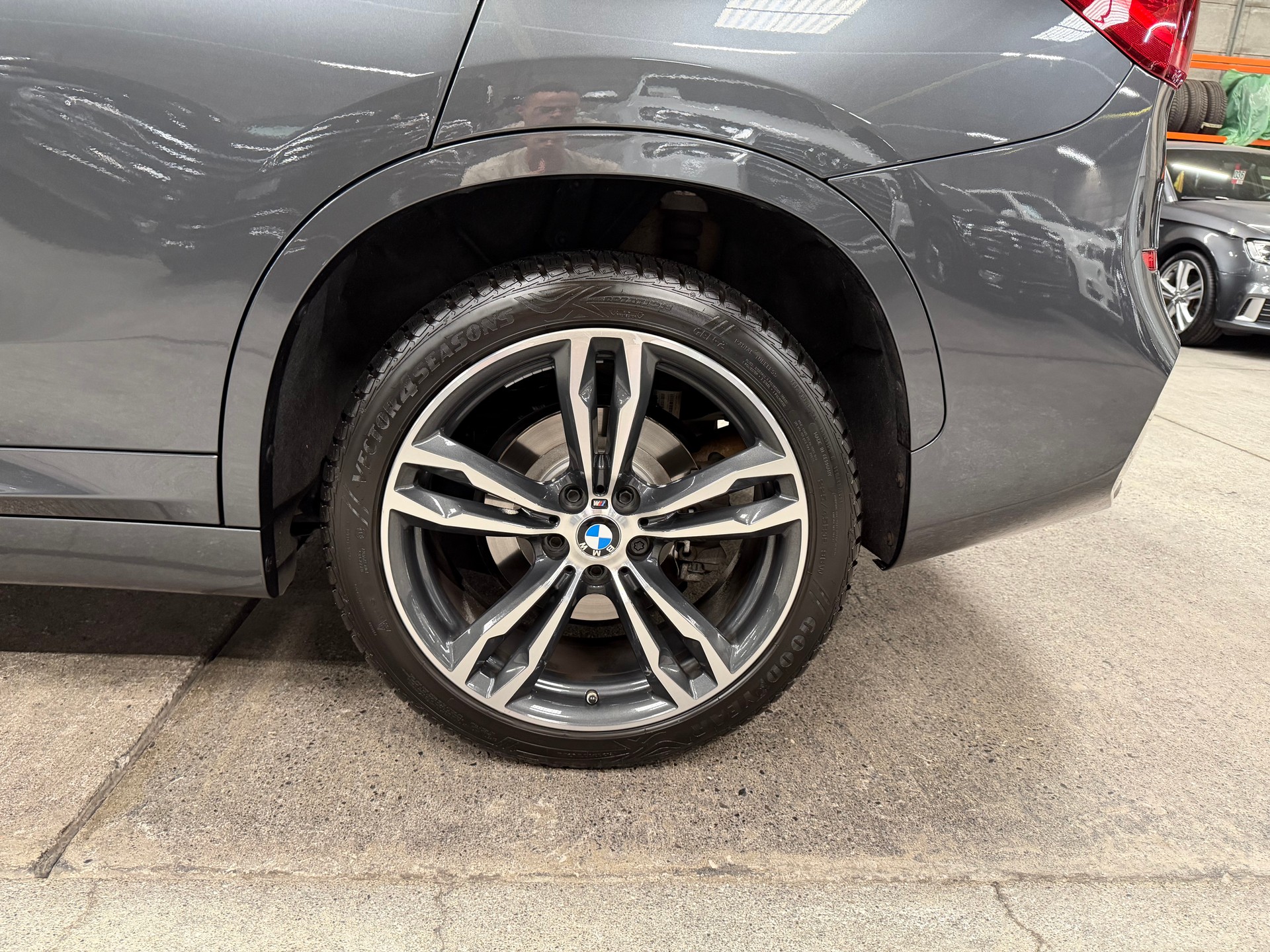 BMW X1 xDrive 25i M Sport Steptronic-image-21