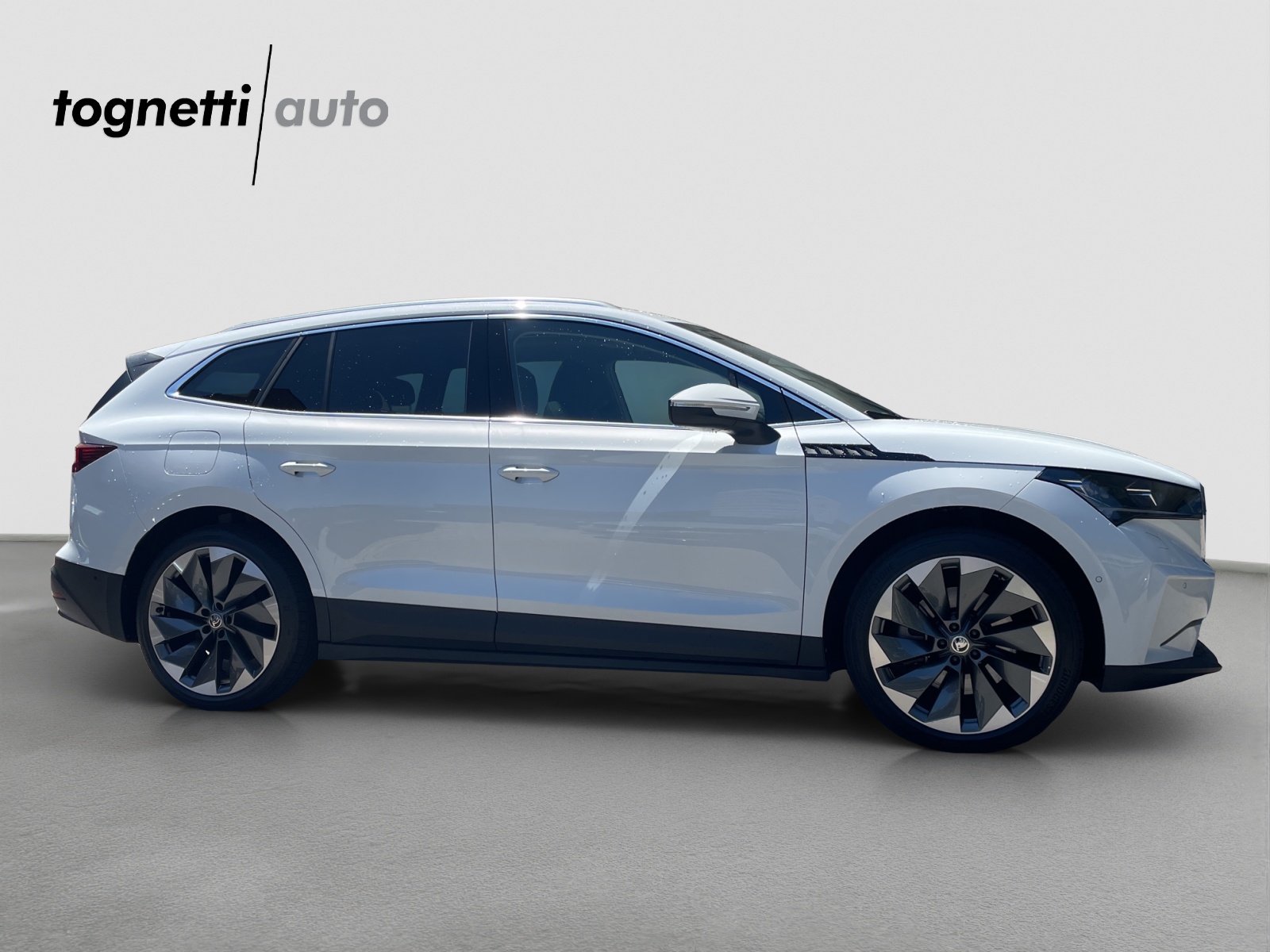 SKODA Enyaq iV 80x-showroom-element-2