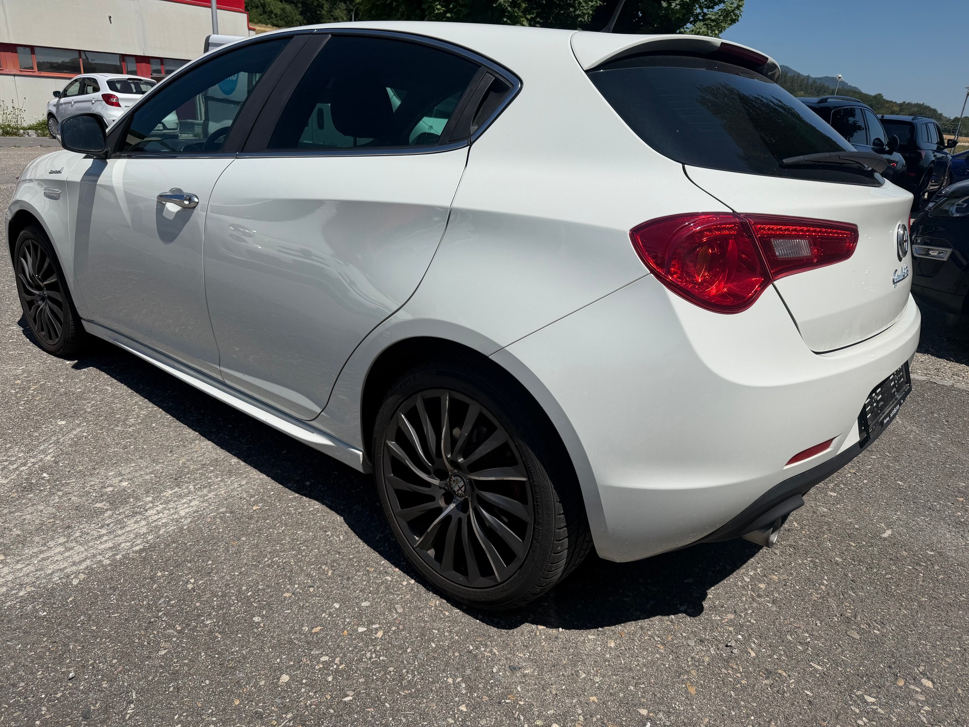 ALFA ROMEO Giulietta 2.0 JTDM Distinctive-image-0
