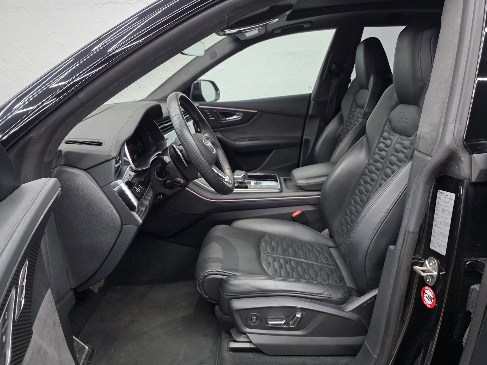 AUDI RS Q8 4.0 V8 TFSI quattro T-Tronic-image-8