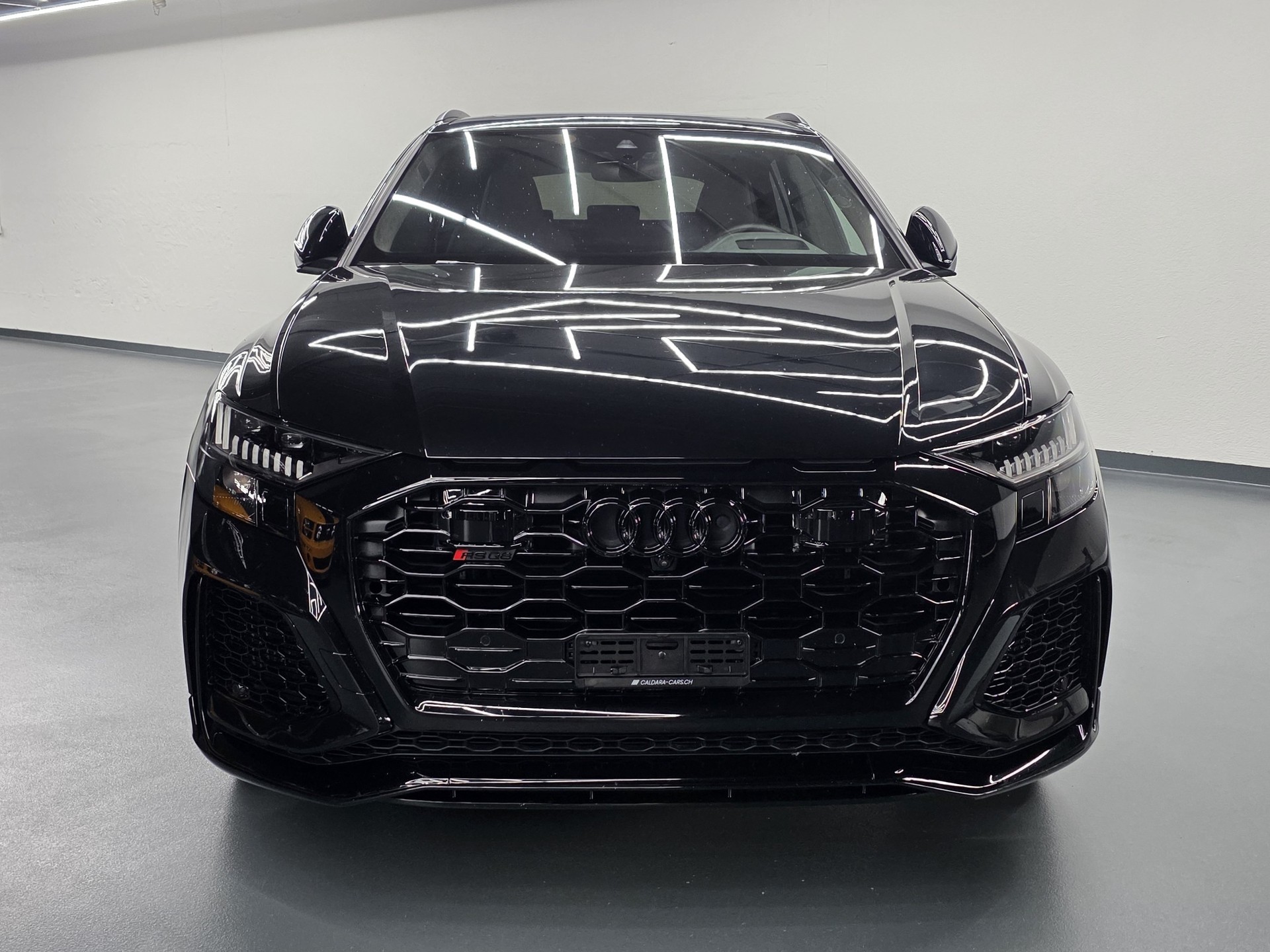 AUDI RS Q8 4.0 V8 TFSI quattro T-Tronic-image-3