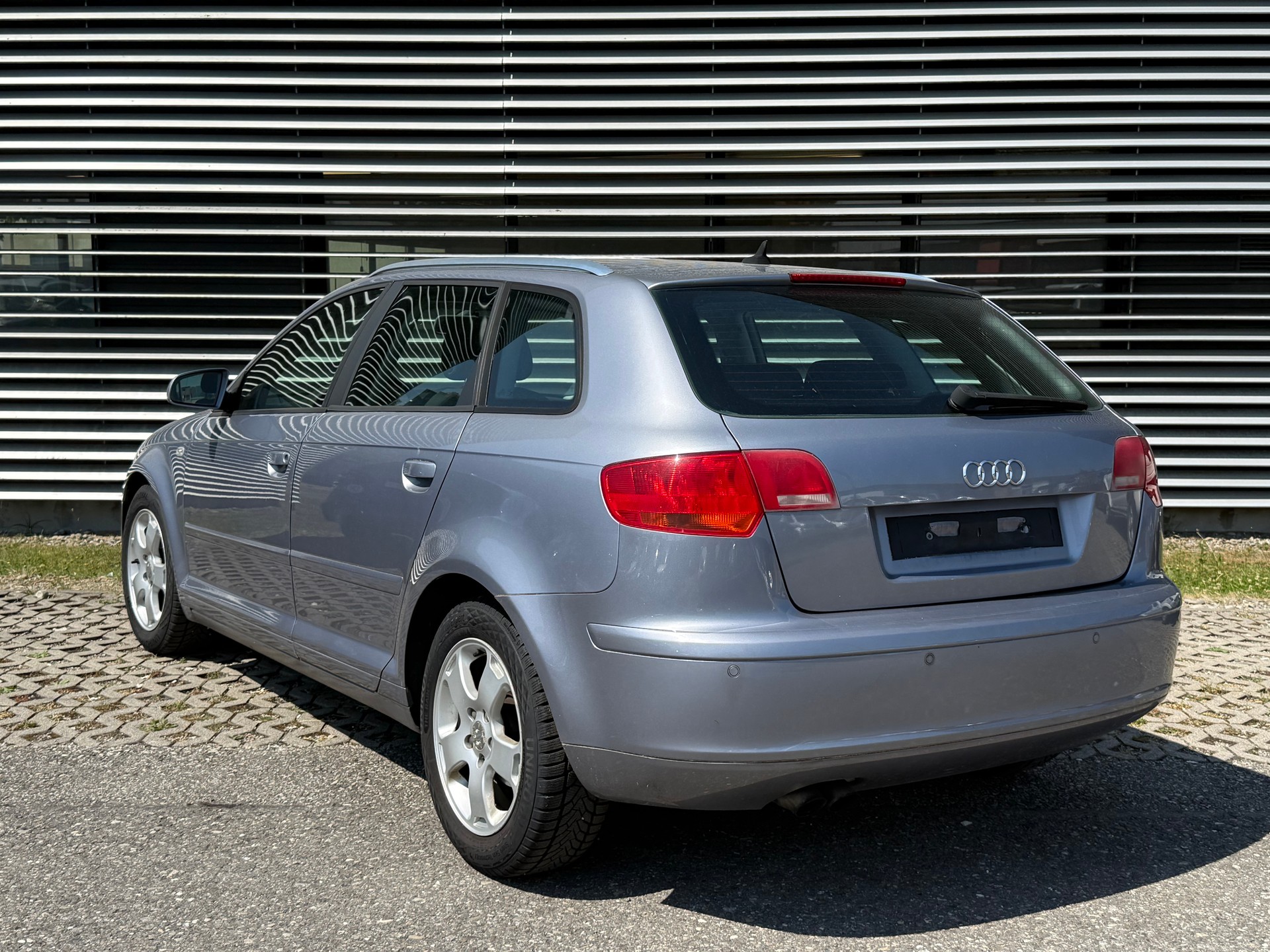 AUDI A3 Sportback 2.0 TDI Ambiente-image-8