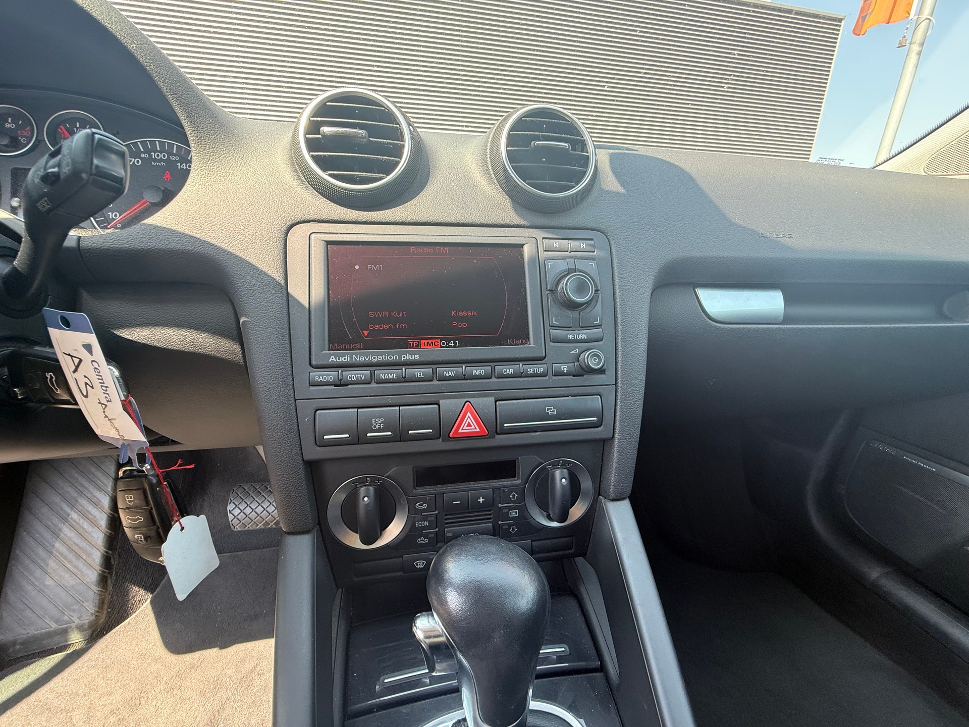 AUDI A3 Sportback 2.0 TDI Ambiente-image-2