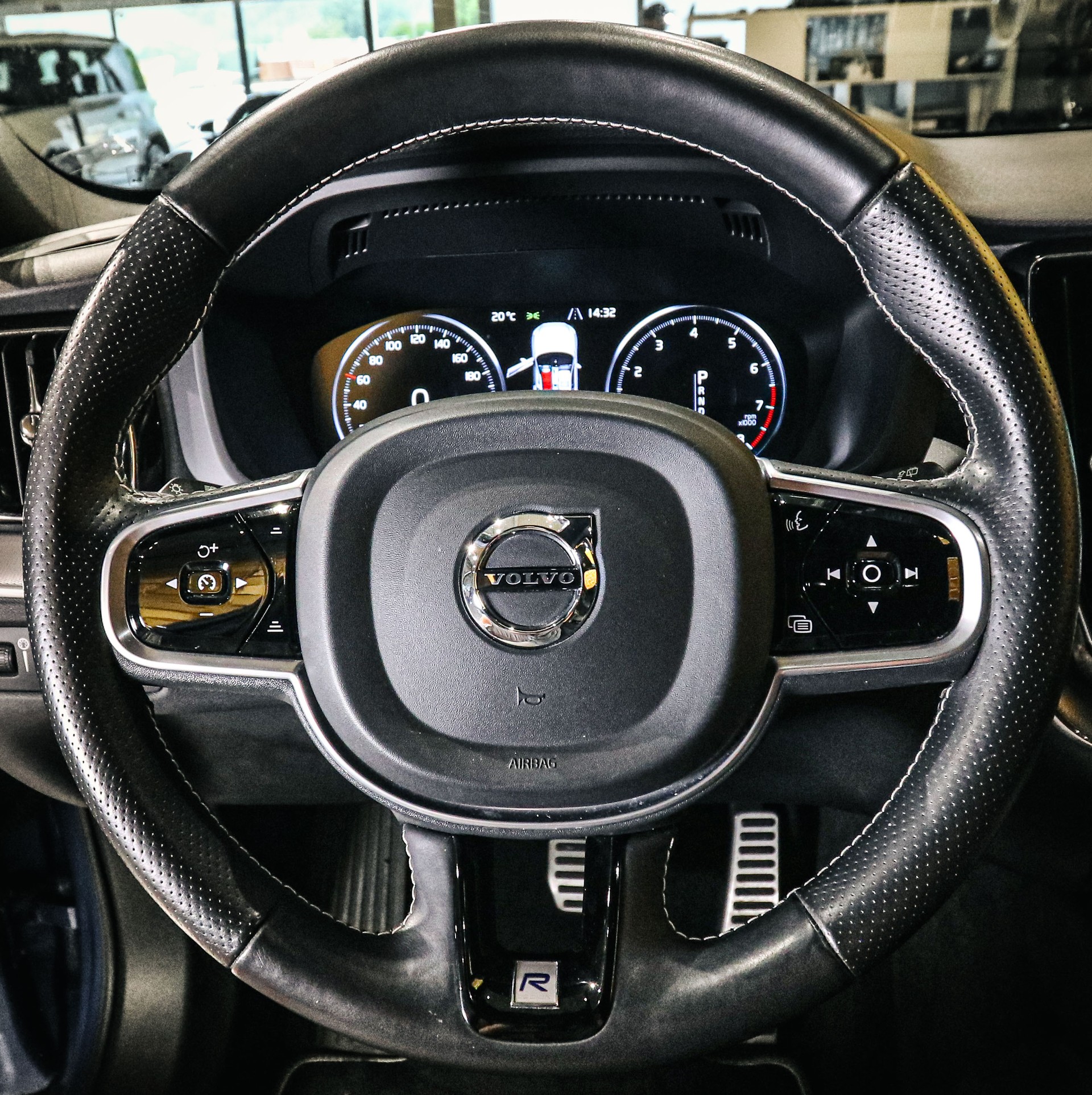 VOLVO XC60 T5 AWD R-Design Geartronic-image-12