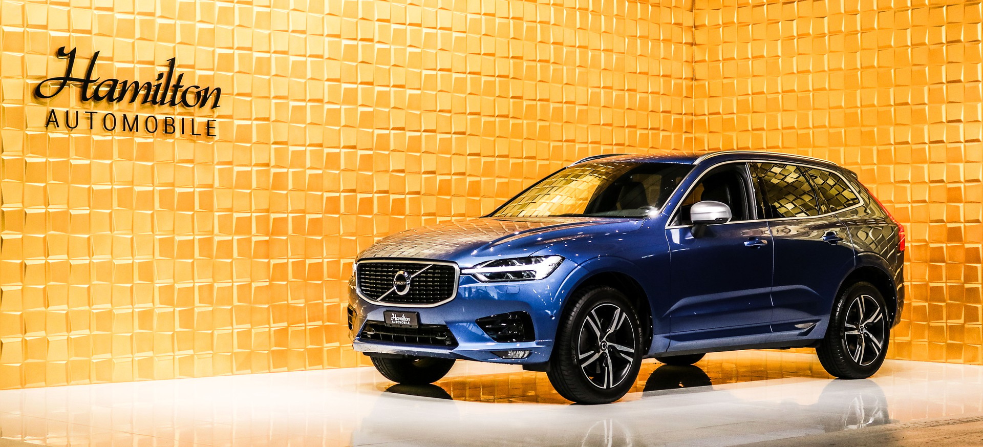 VOLVO XC60 T5 AWD R-Design Geartronic-image-1