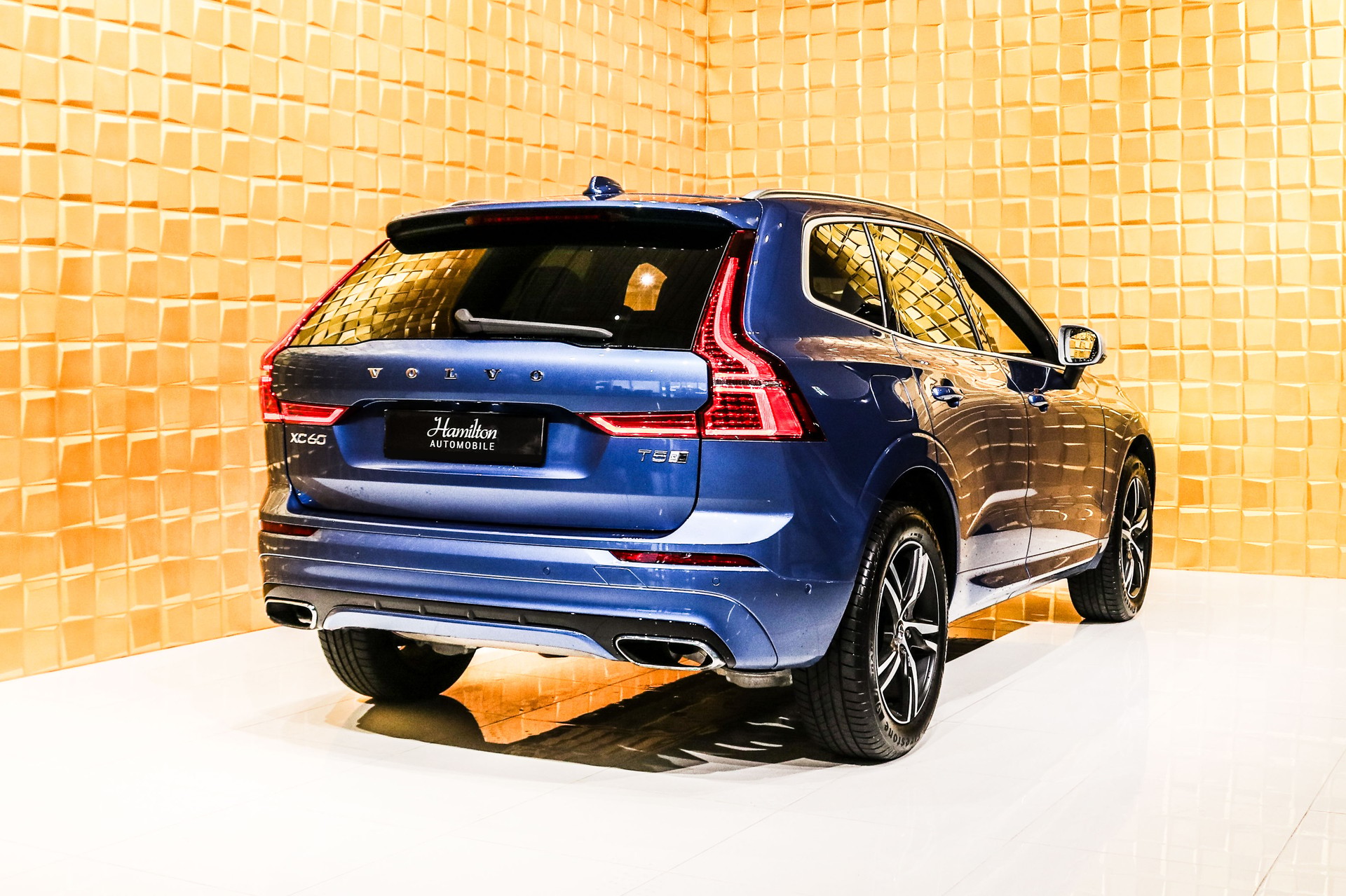 VOLVO XC60 T5 AWD R-Design Geartronic-image-6