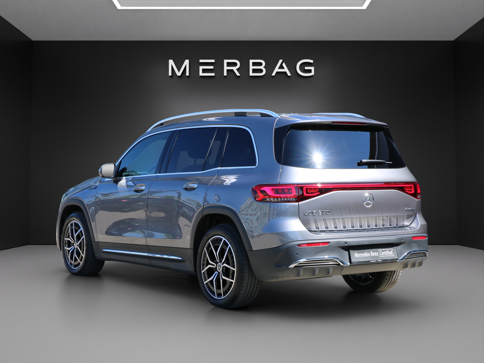 MERCEDES-BENZ EQB 350 4Matic AMG Line-image-2