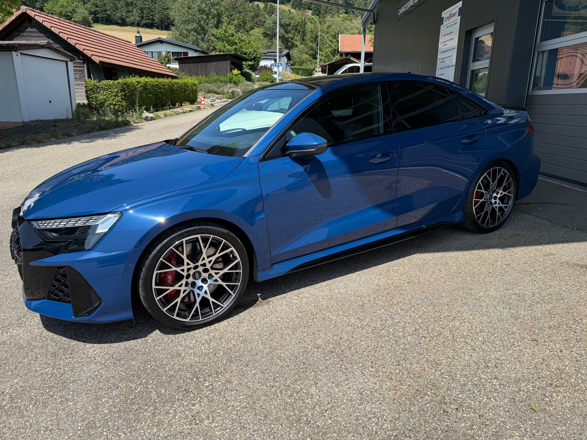 AUDI RS3 Limousine 2.5 TSI quattro S-tronic SEDAN Garantie 60 mois/100'000km-image-3