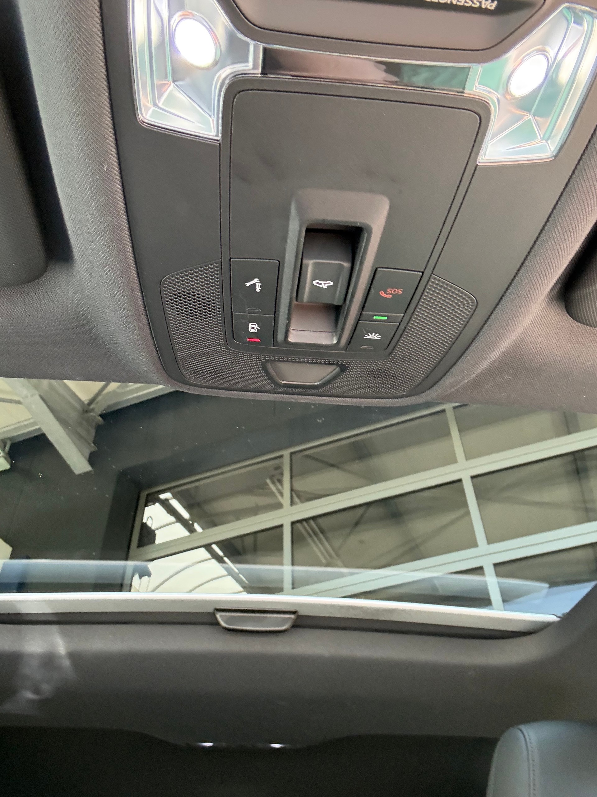 AUDI RS3 Limousine 2.5 TSI quattro S-tronic SEDAN Garantie 60 mois/100'000km-image-12