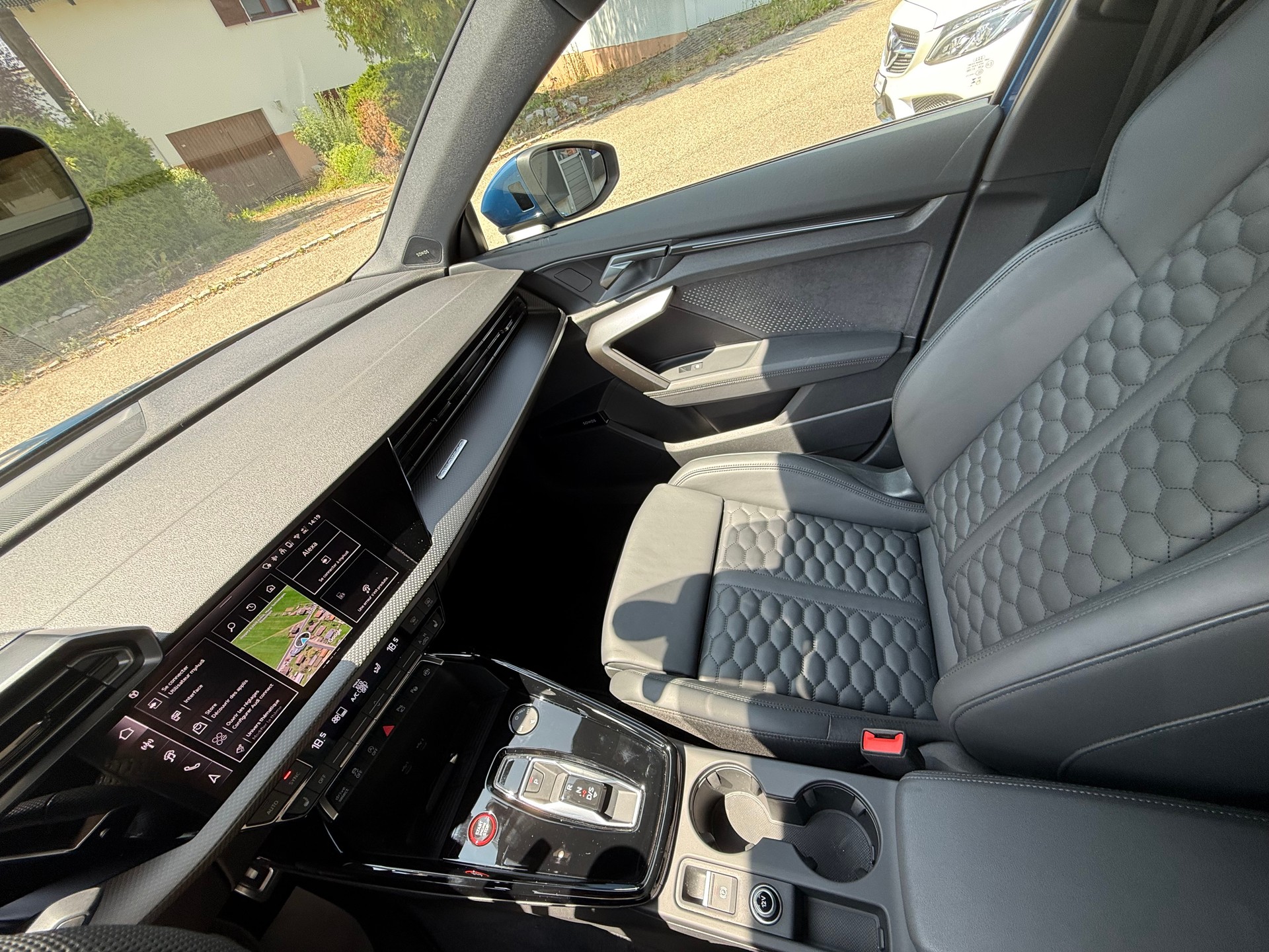 AUDI RS3 Limousine 2.5 TSI quattro S-tronic SEDAN Garantie 60 mois/100'000km-image-14