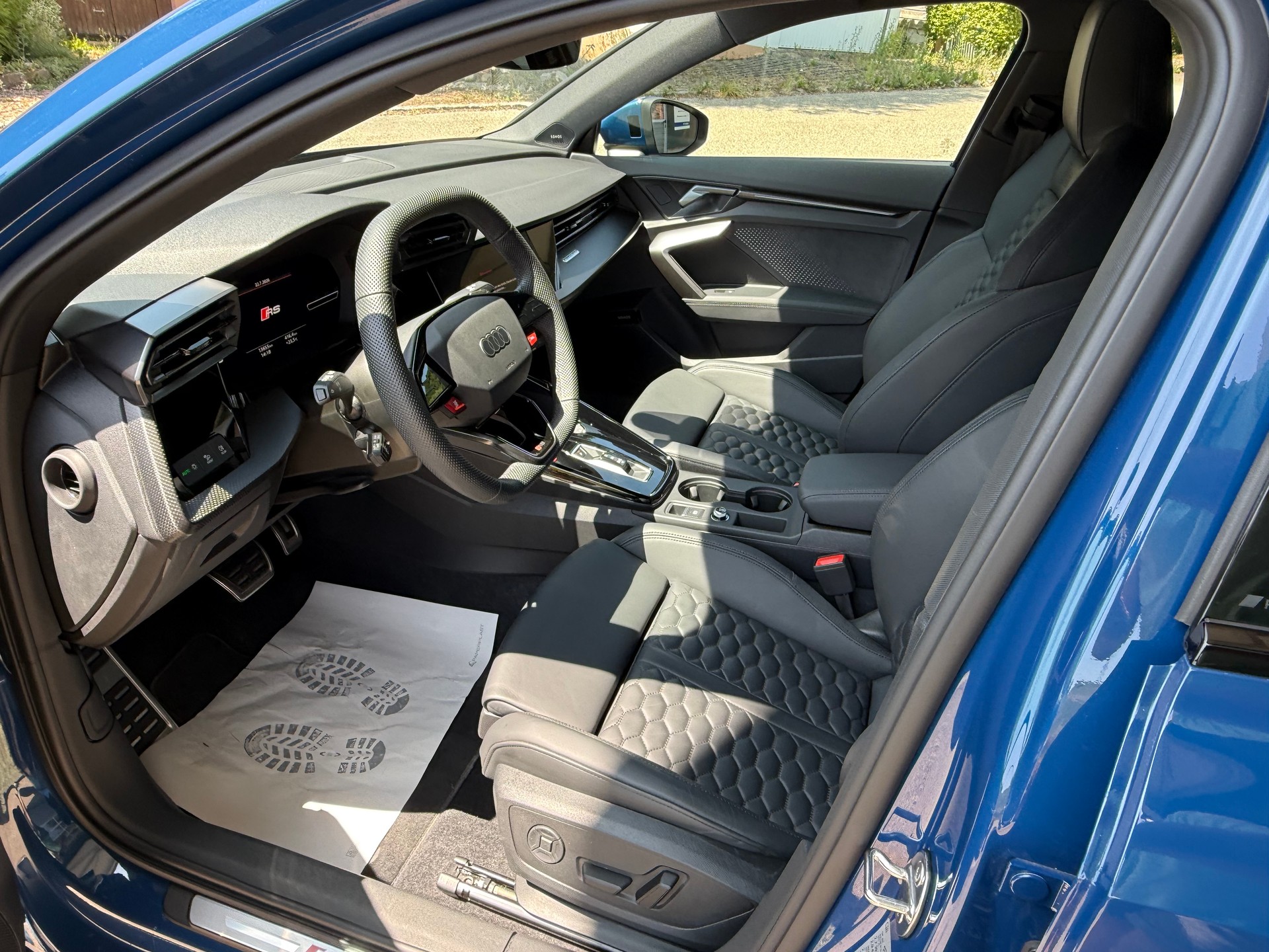 AUDI RS3 Limousine 2.5 TSI quattro S-tronic SEDAN Garantie 60 mois/100'000km-image-8