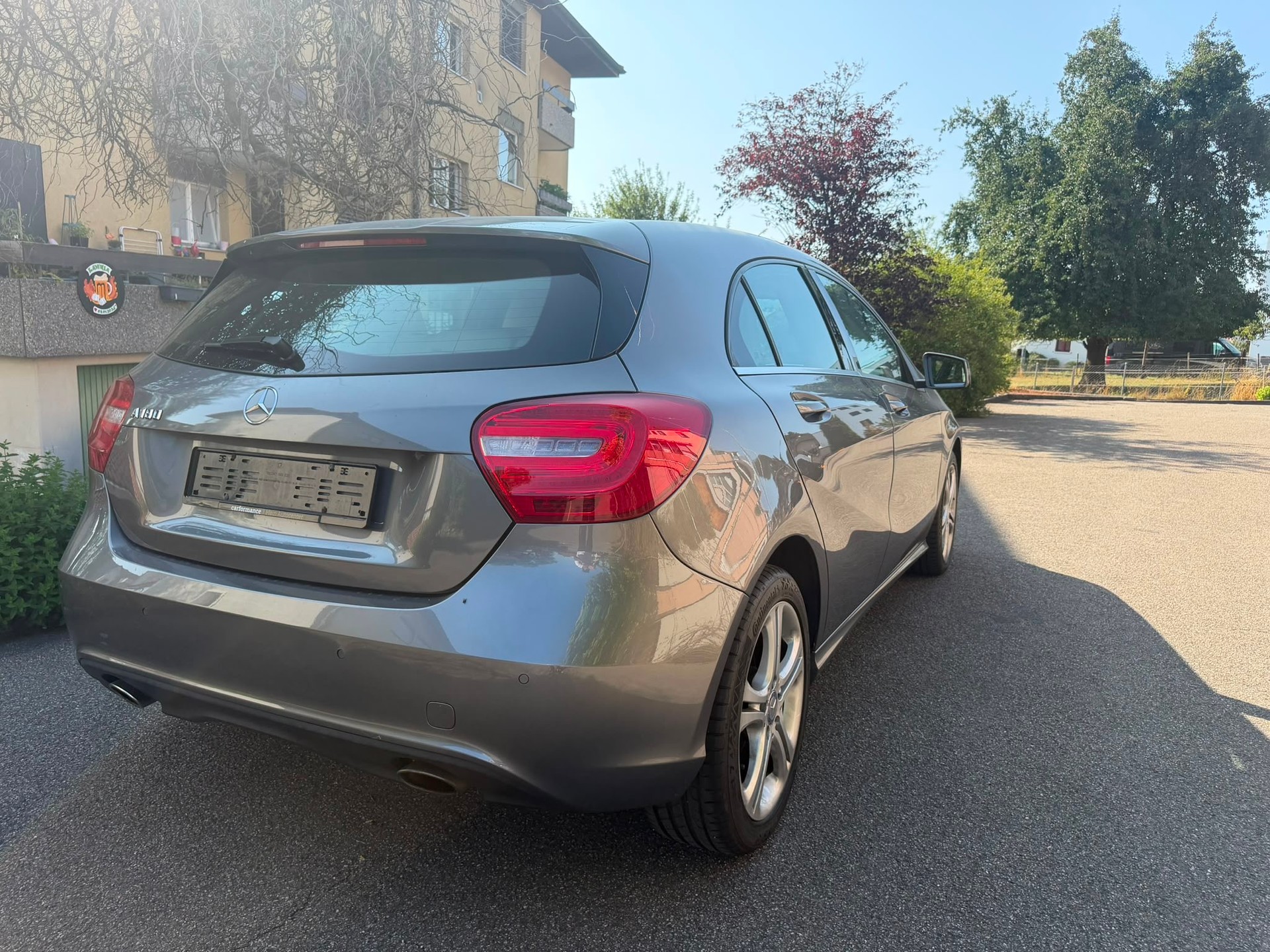 MERCEDES-BENZ A 180 Style 7G-DCT-image-6