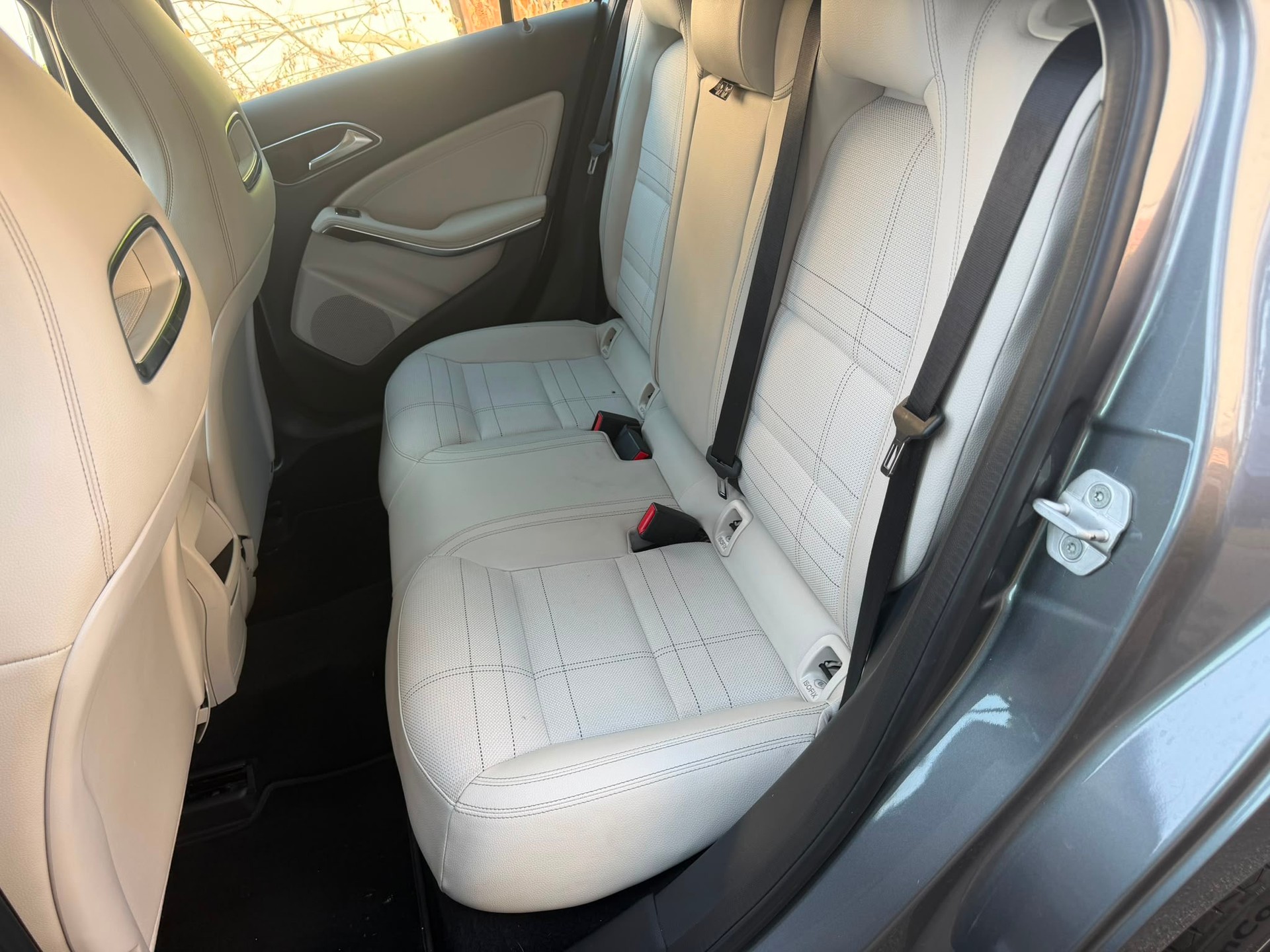 MERCEDES-BENZ A 180 Style 7G-DCT-image-15