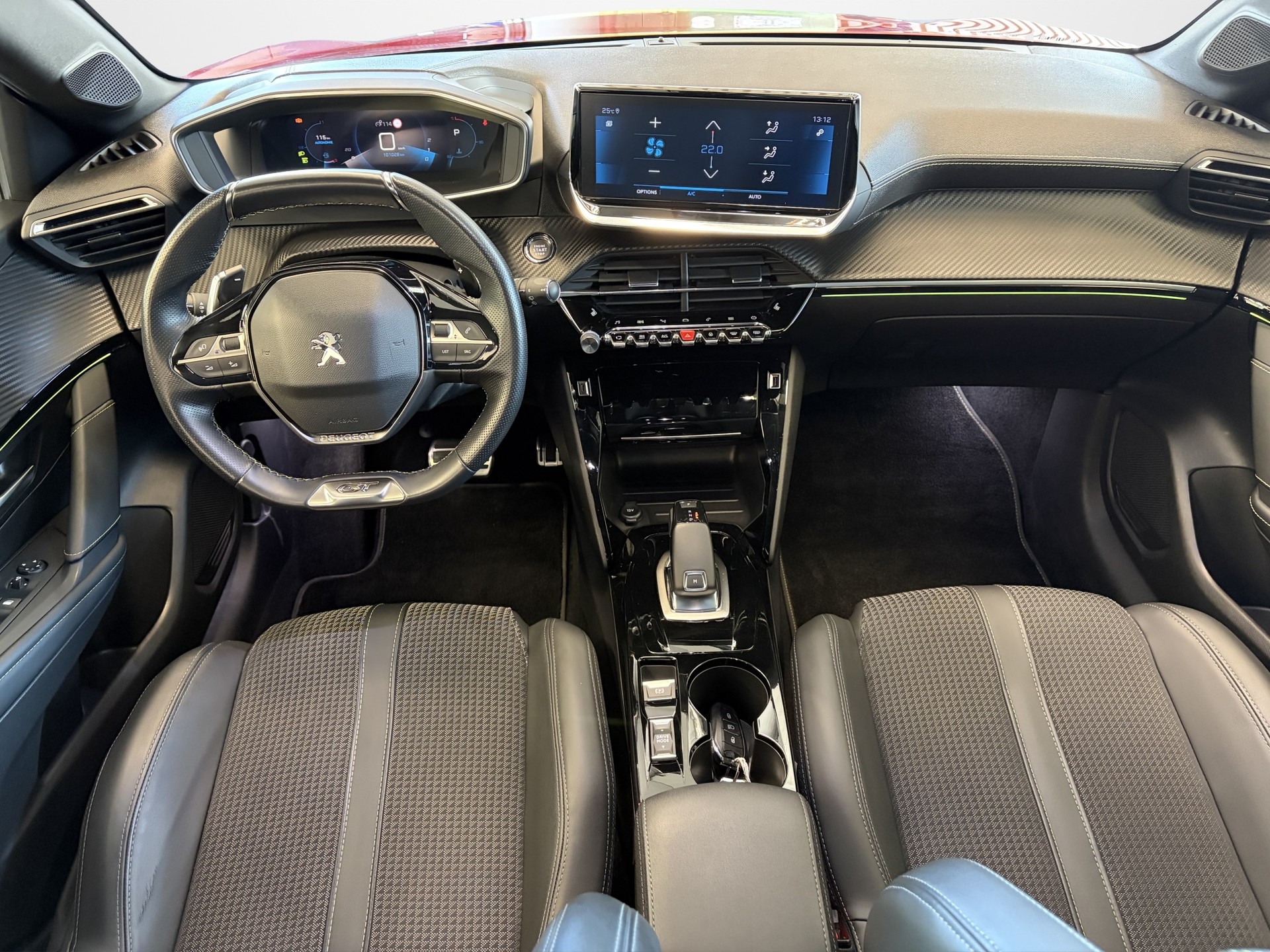 PEUGEOT 208 1.2 PureTech GT Line EAT8-image-10