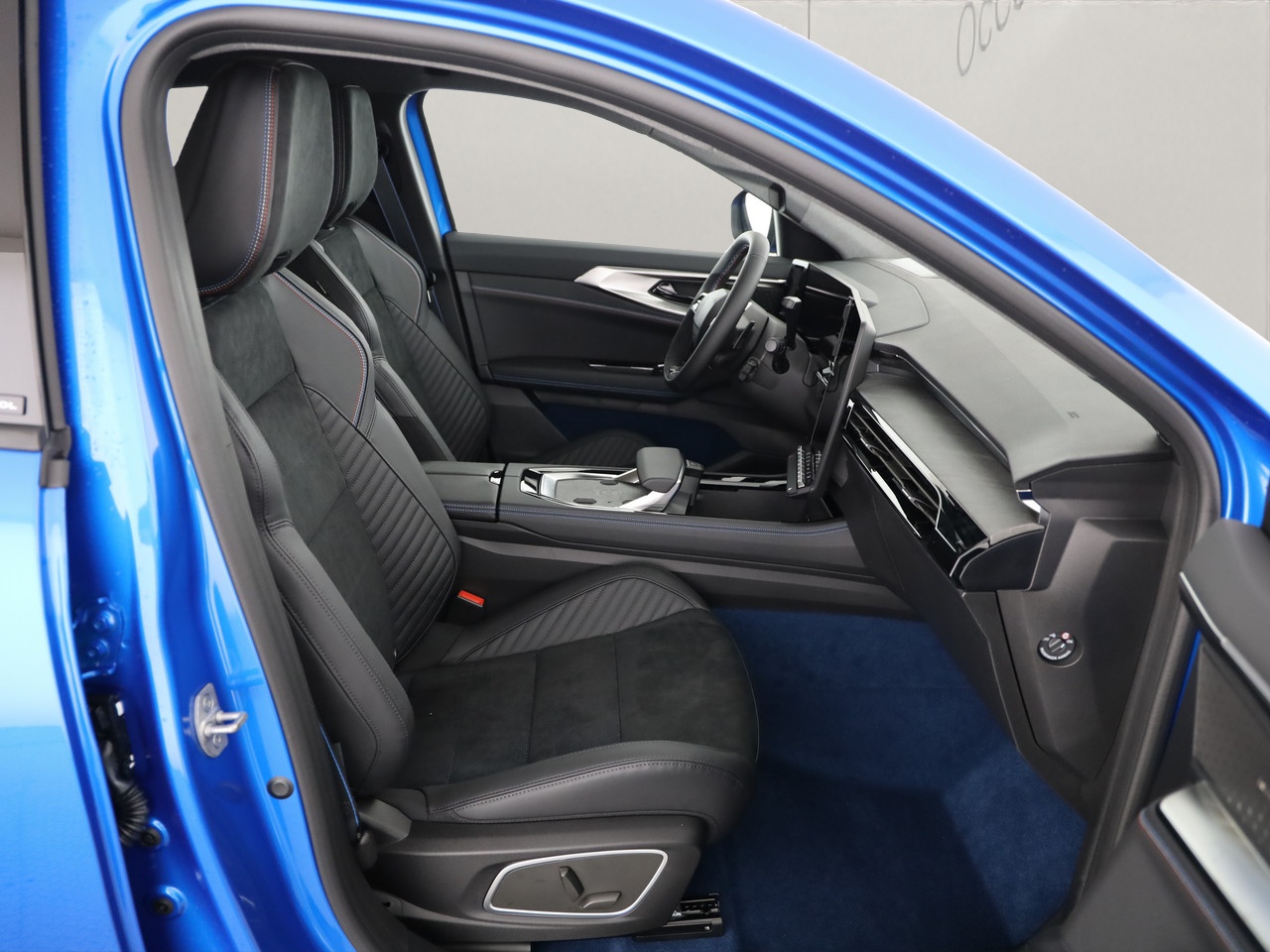 RENAULT Rafale 1.2 E-Tech Plug-in Atelier Alpine-image-6