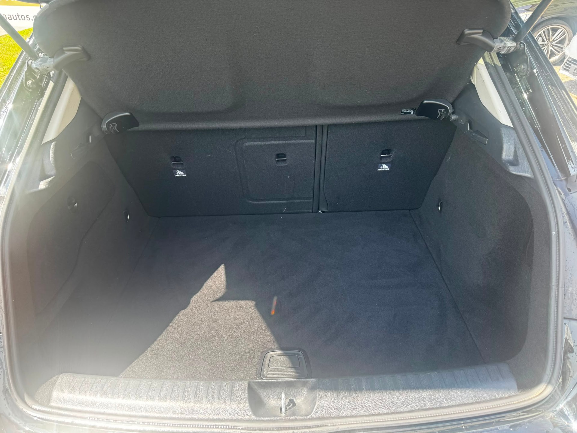 MERCEDES-BENZ GLA 200 7G-DCT-image-11