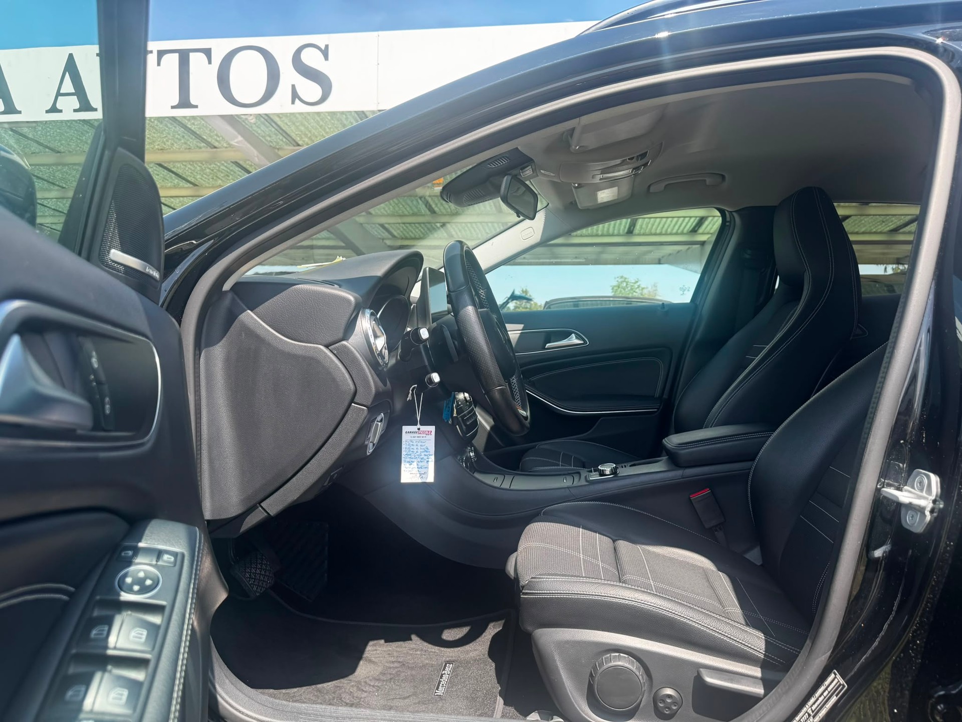 MERCEDES-BENZ GLA 200 7G-DCT-image-9