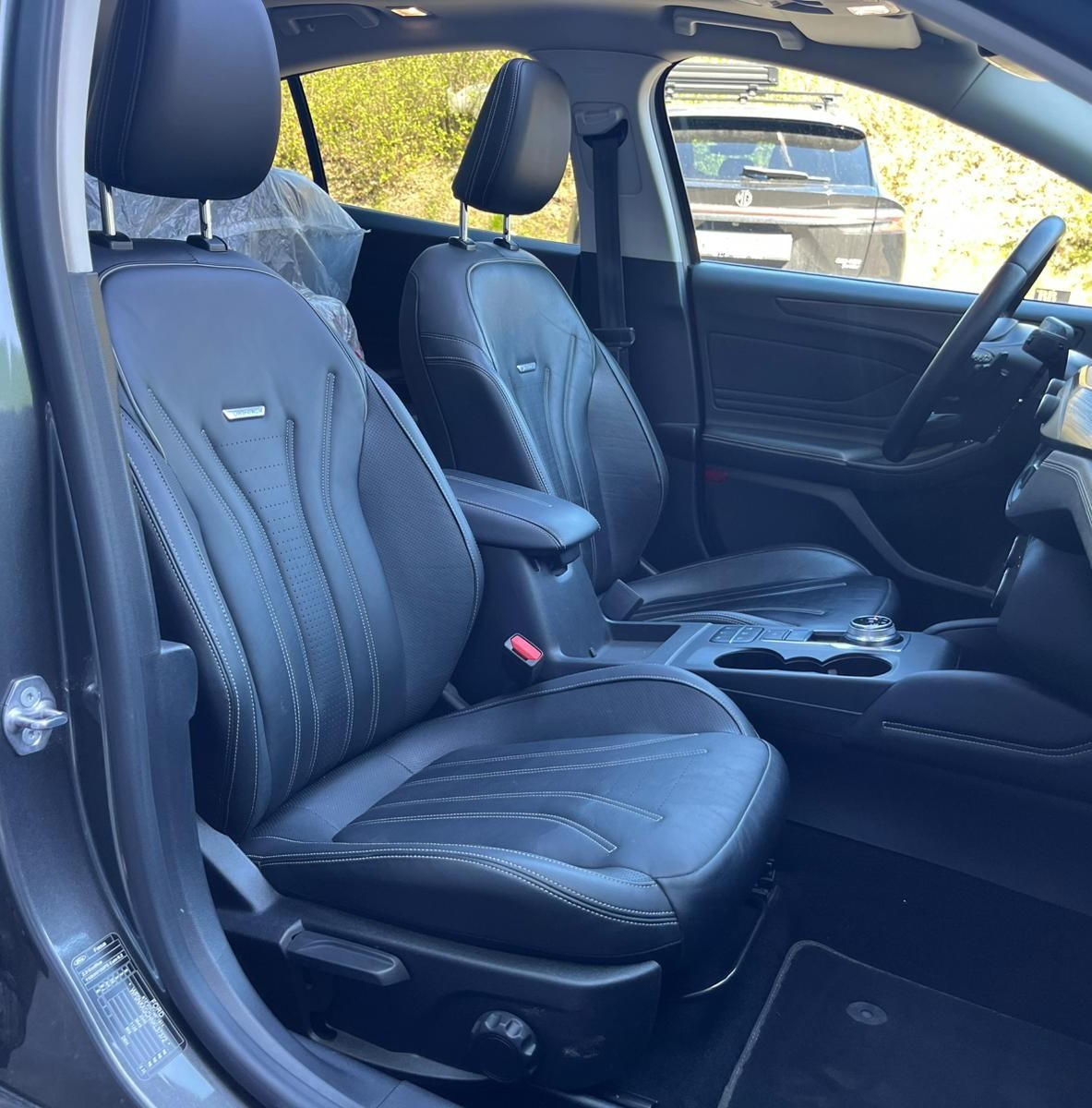 FORD Focus 2.0 TDCi Vignale Automatic-image-10