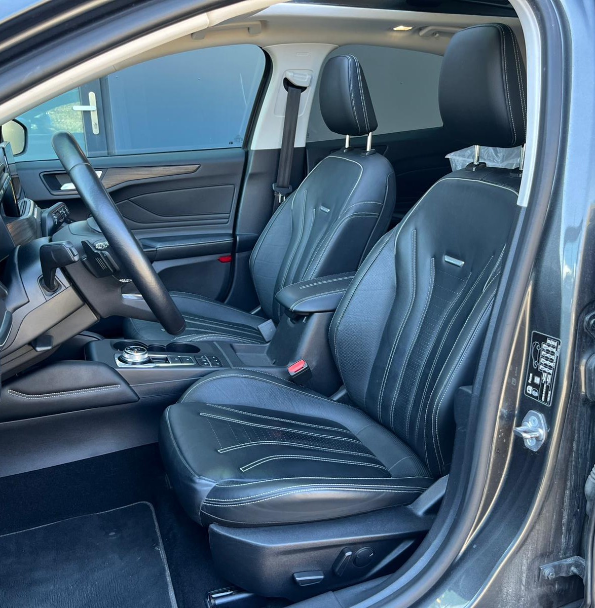 FORD Focus 2.0 TDCi Vignale Automatic-image-9