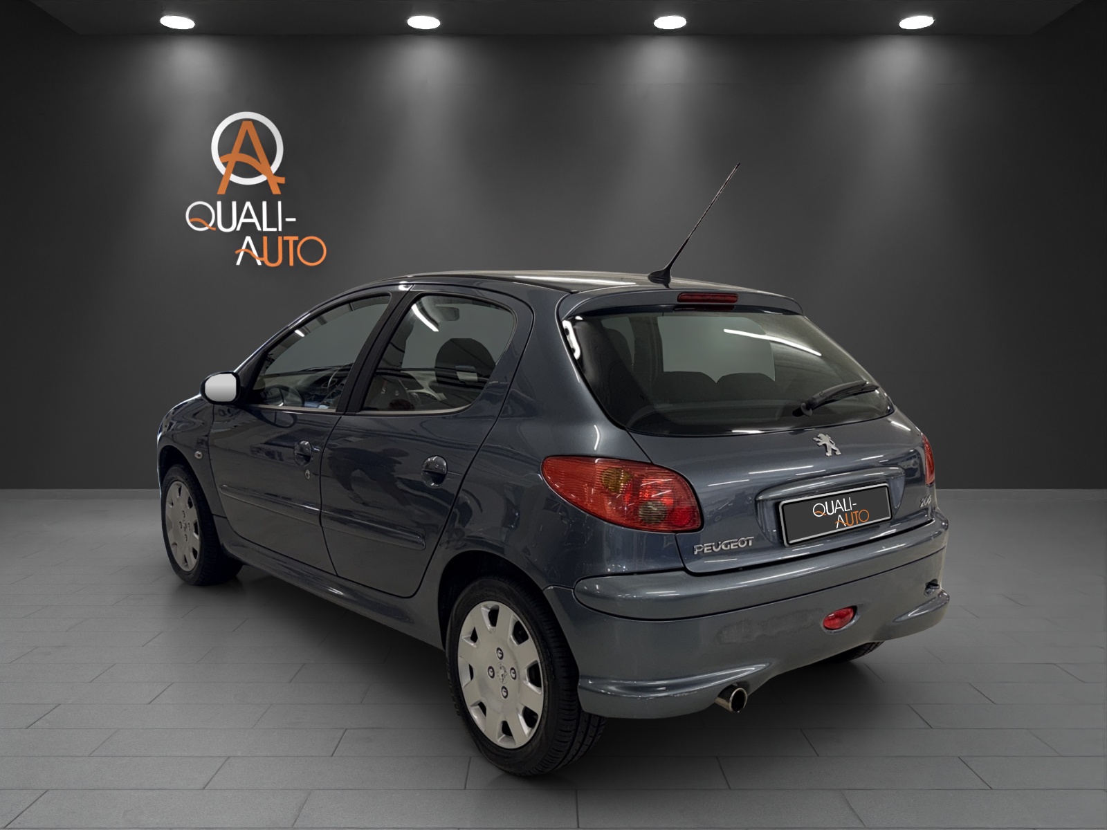 PEUGEOT 206 1.6 16V Exclusive Edition Automatic-image-3