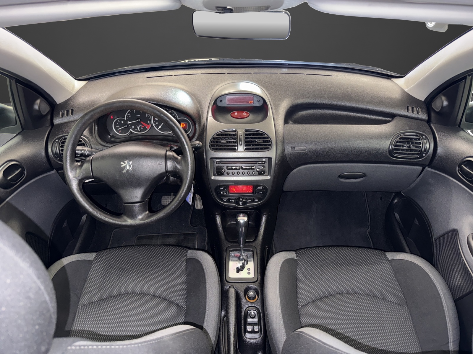 PEUGEOT 206 1.6 16V Exclusive Edition Automatic-image-8