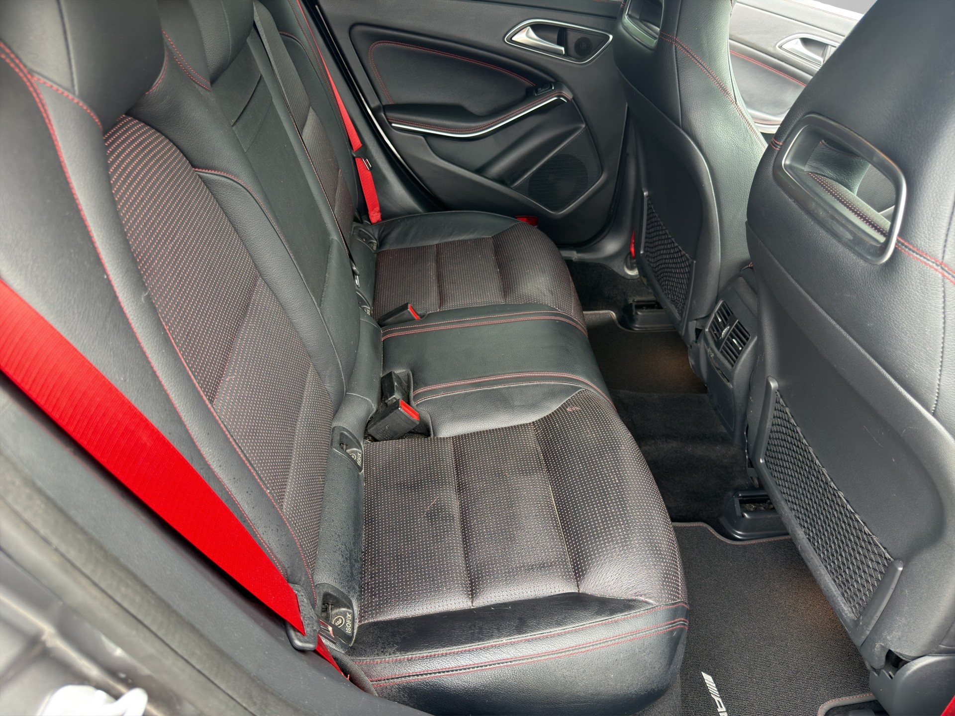 MERCEDES-BENZ CLA Shooting Brake 45 AMG 4Matic Speedshift-image-14