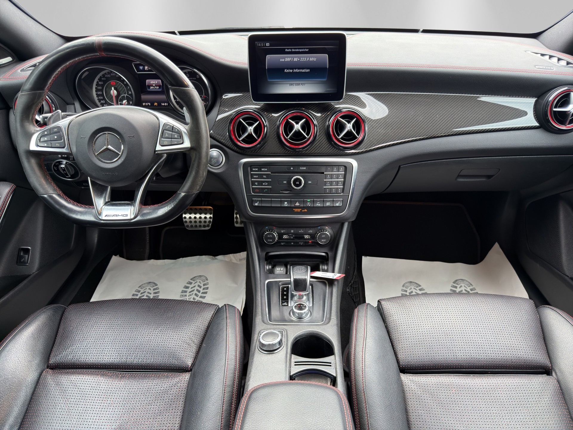 MERCEDES-BENZ CLA Shooting Brake 45 AMG 4Matic Speedshift-image-9