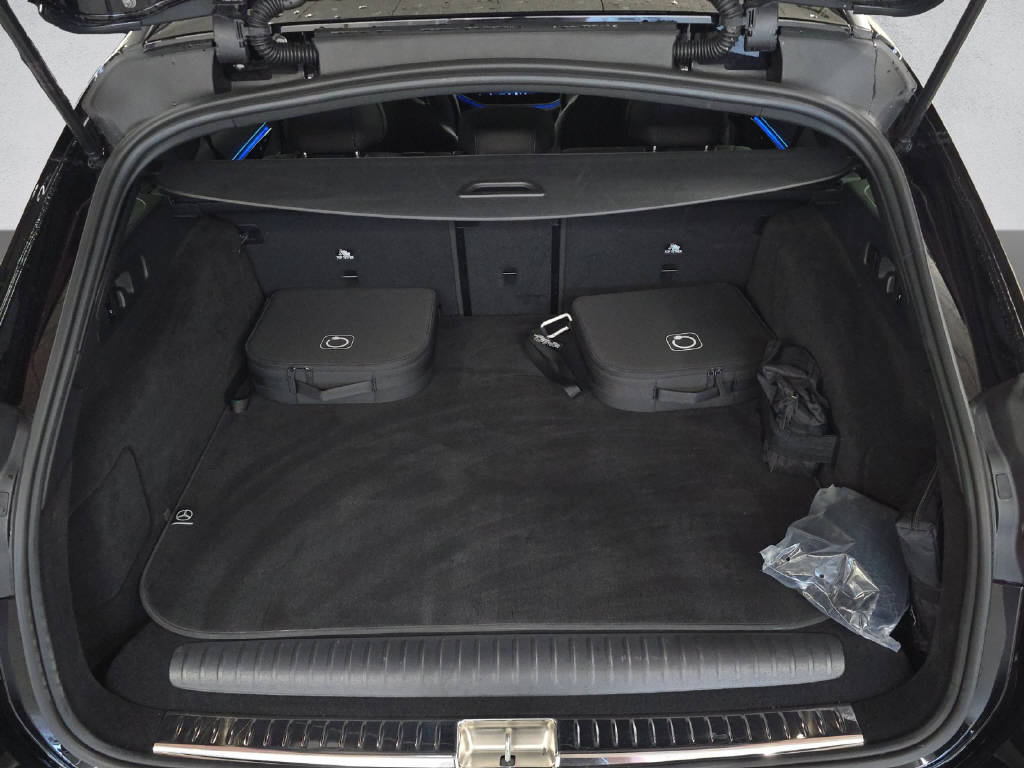 MERCEDES-BENZ E 53 Hybrid AMG 4Matic+ T-Modell-image-7