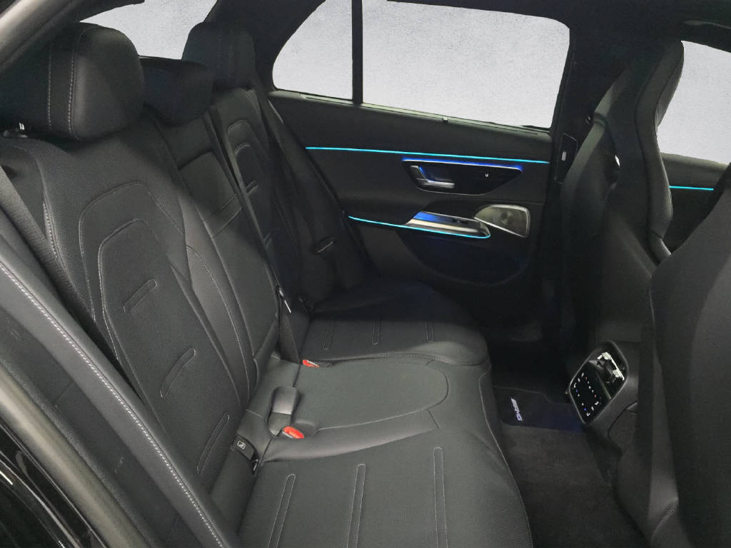 MERCEDES-BENZ E 53 Hybrid AMG 4Matic+ T-Modell-image-12