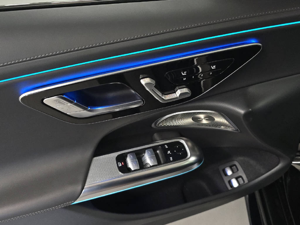 MERCEDES-BENZ E 53 Hybrid AMG 4Matic+ T-Modell-image-5