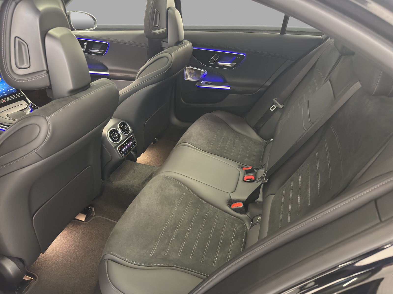 MERCEDES-BENZ C 220 d 4 Matic Swiss Star-image-13