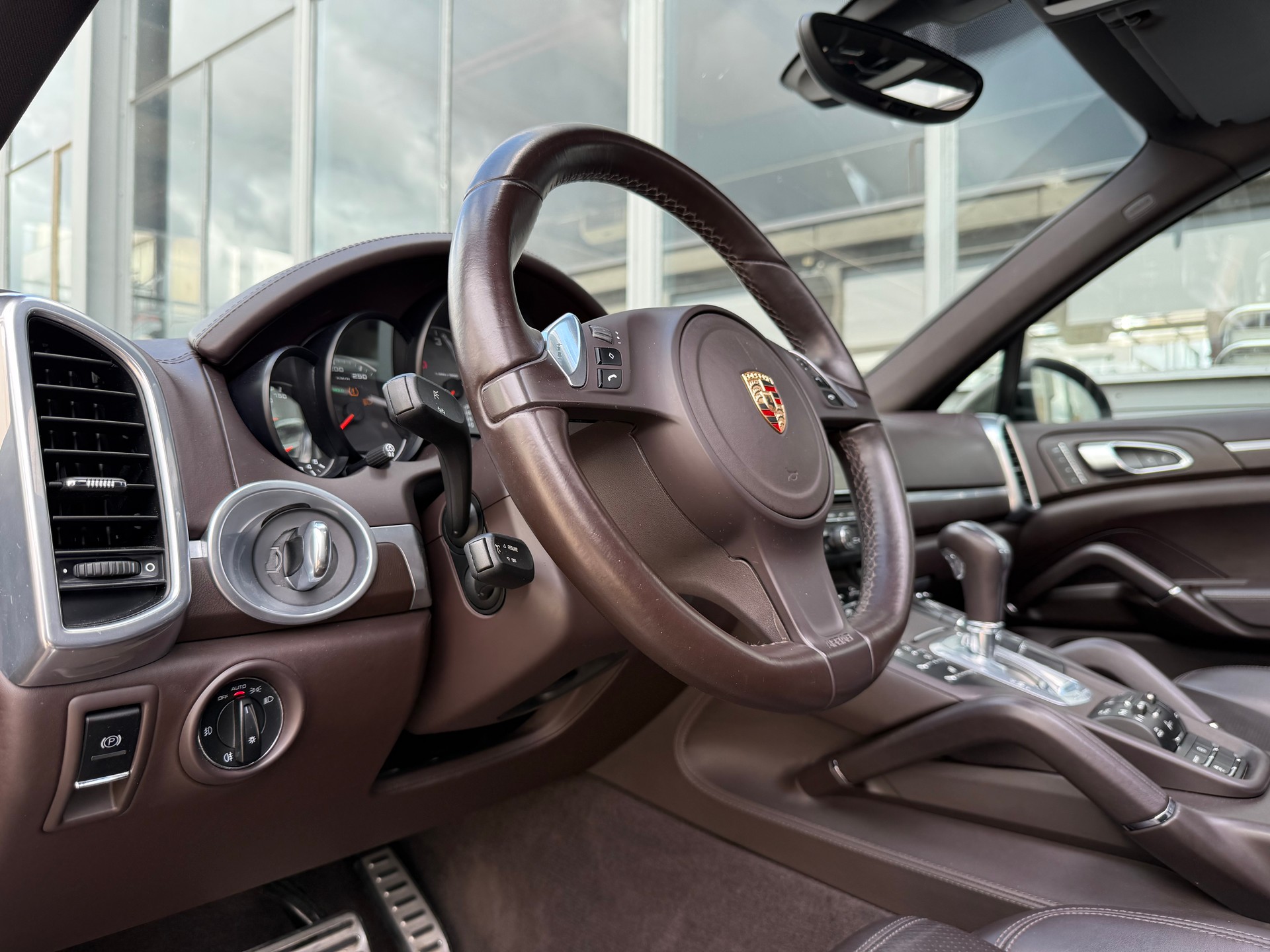 PORSCHE Cayenne S Diesel *Ab MFK *Tempomat *Porsche Entry & Drive *Elekt. Sonnenschutzrollos *Spurwechselwarn. *Bose Sound *Panorama-image-8